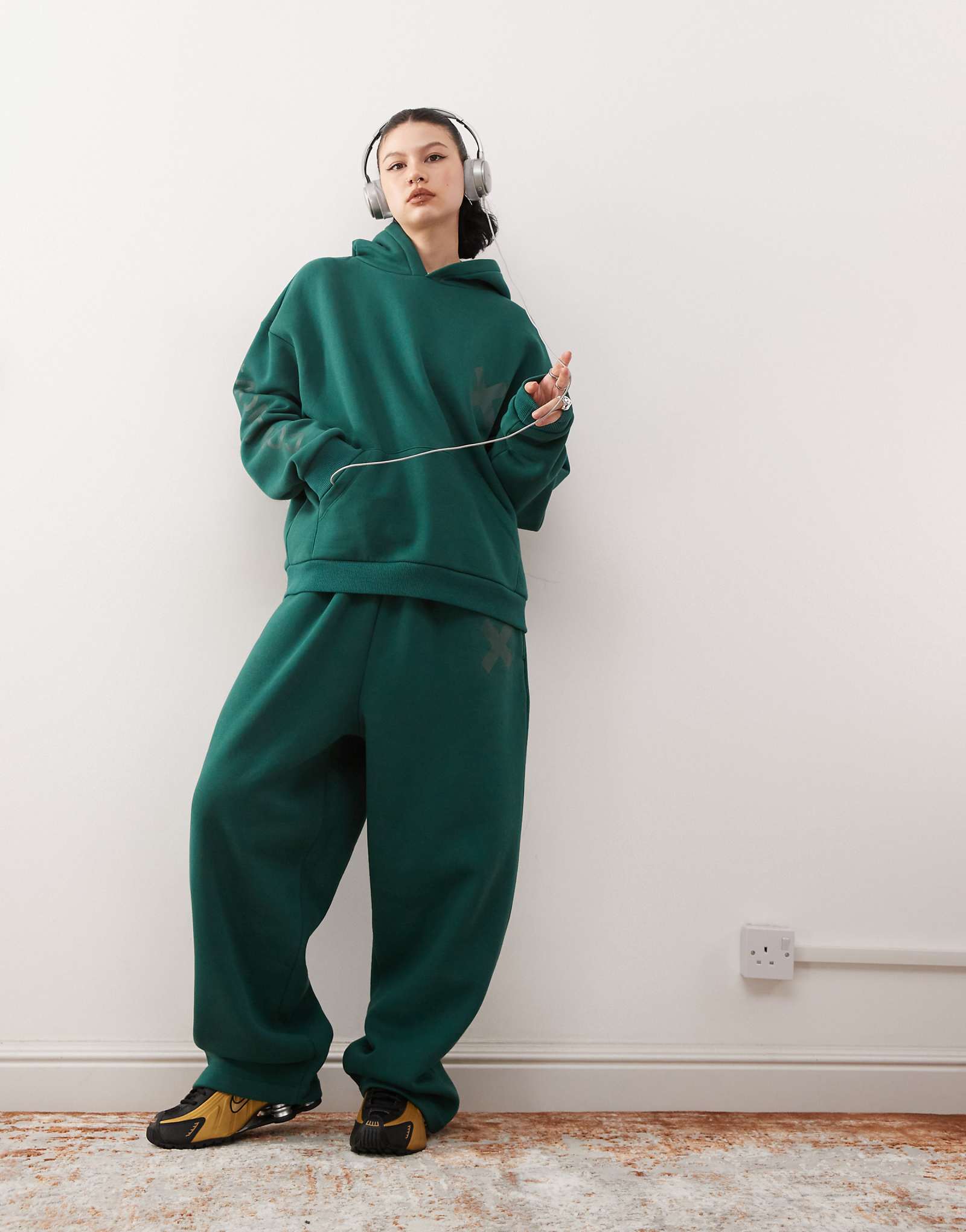 Свободные спортивные брюки с принтом COLLUSION heavyweight 9790₽