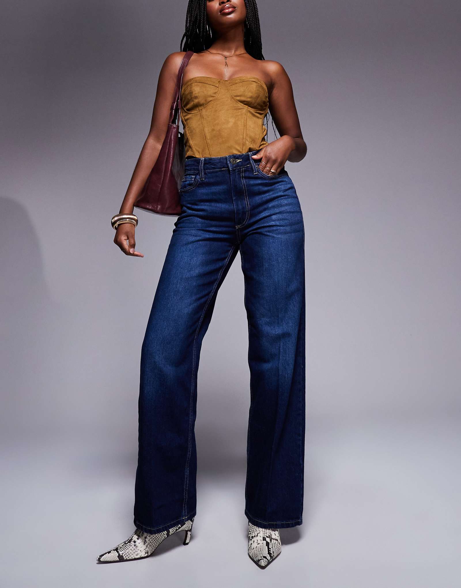 Джинсы свободного кроя прямые River Island темно-синего цвета 15890₽