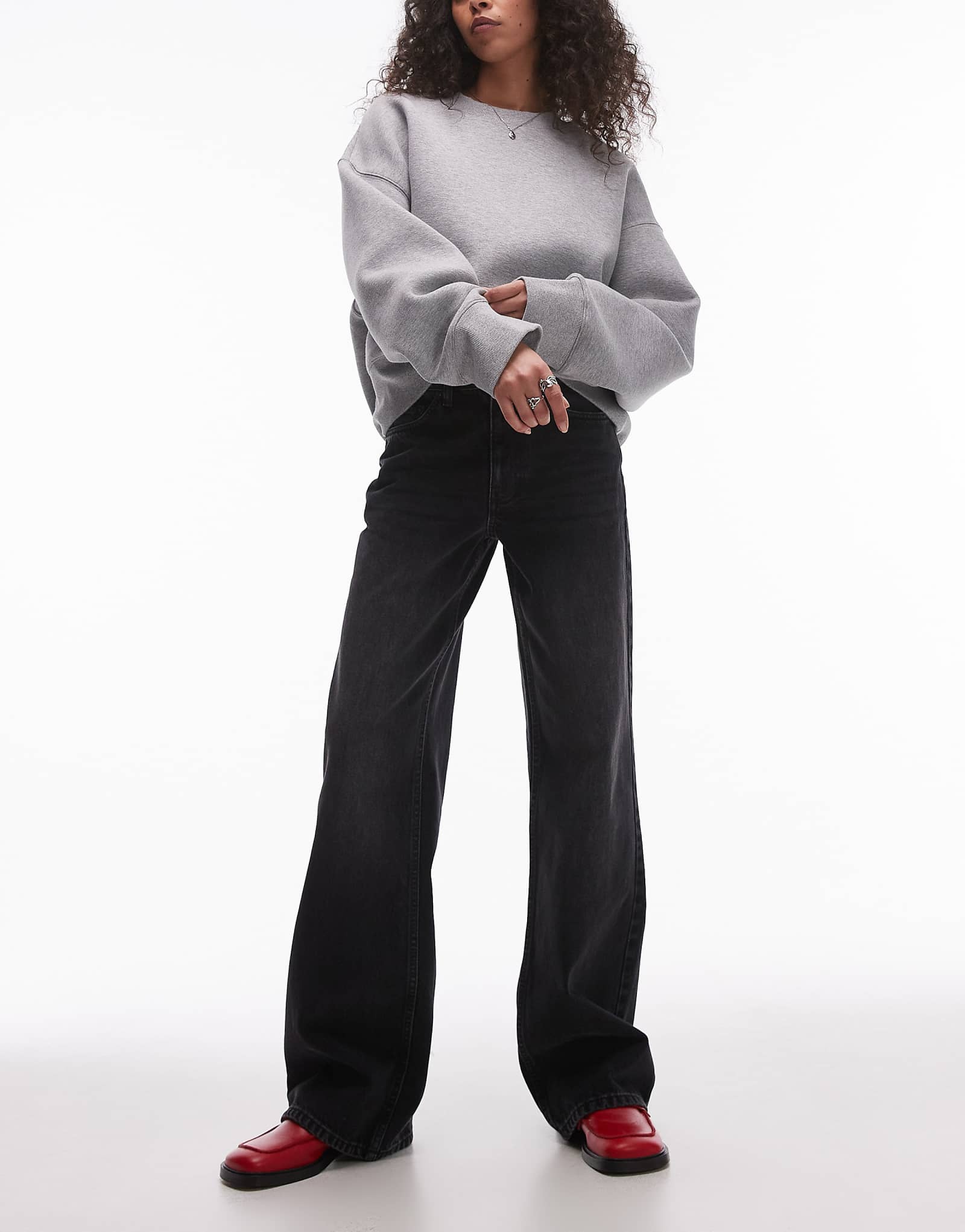 Широкие джинсы средней посадки Topshop Ember черного цвета 15590₽