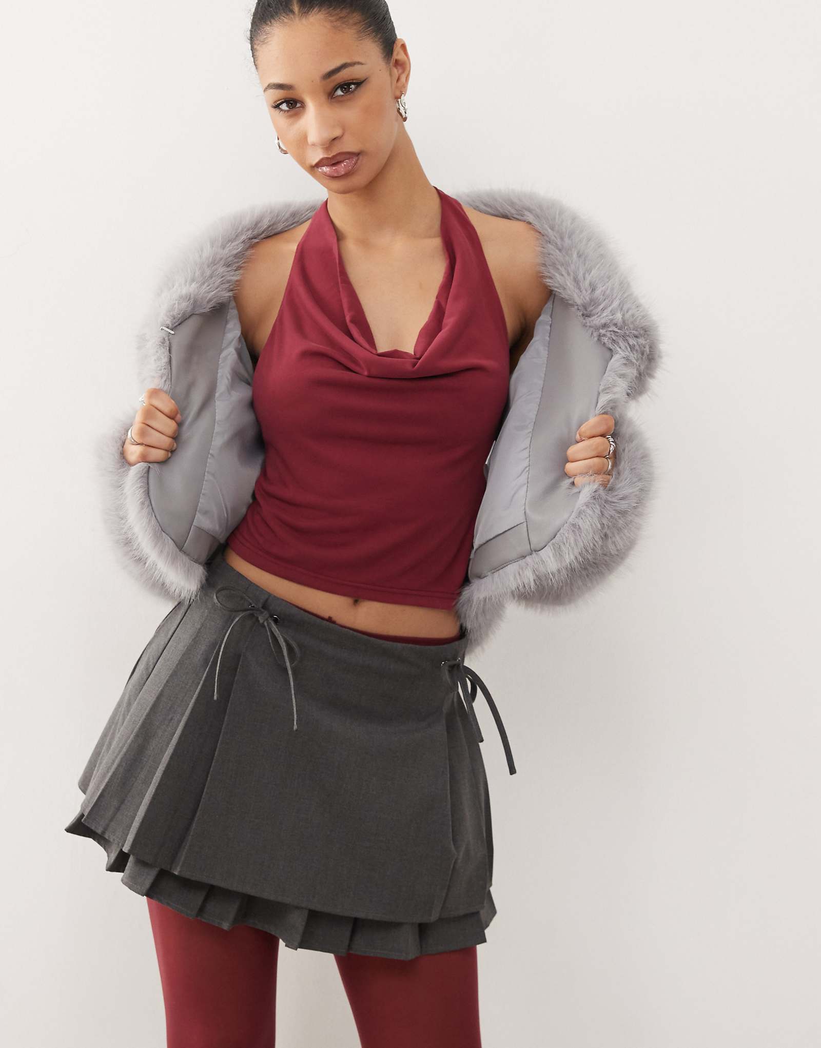 Бордовый топ на бретелях с капюшоном Motel menora 7090₽