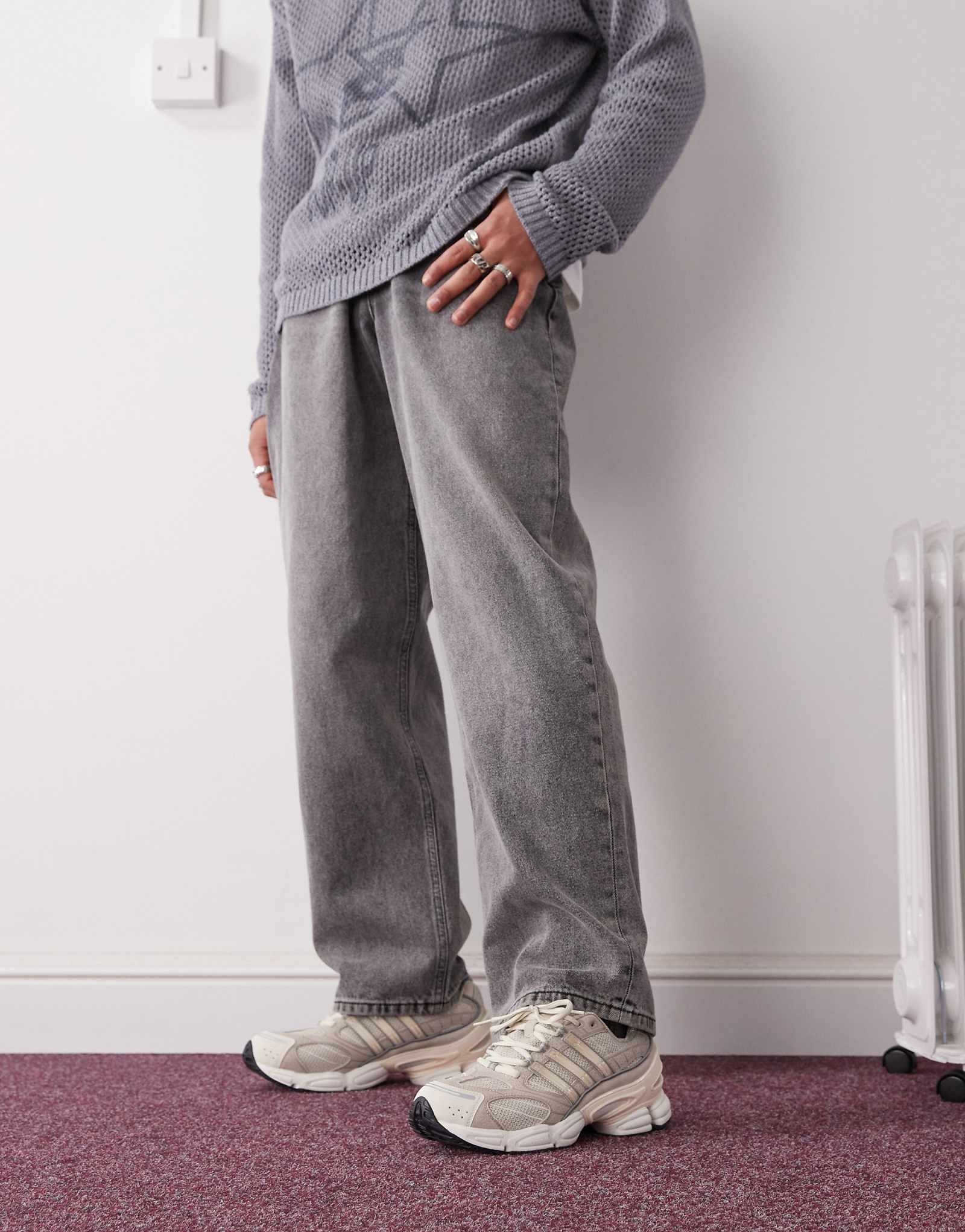 кроссовки adidas Originals Ozweego Pro бежевого цвета 10590₽