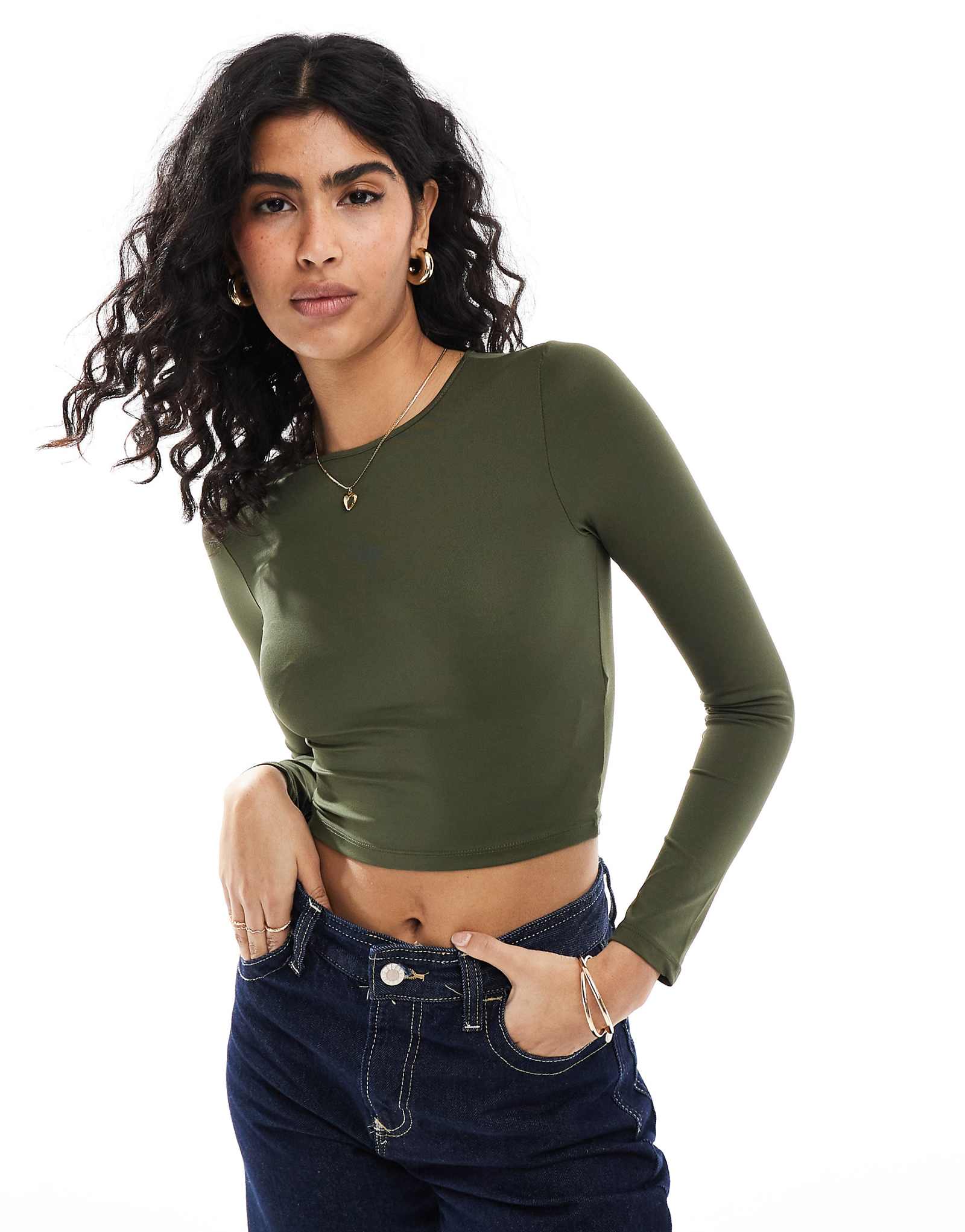 Футболка с длинным рукавом Stradivarius STR sculpt светло-хаки 3990₽
