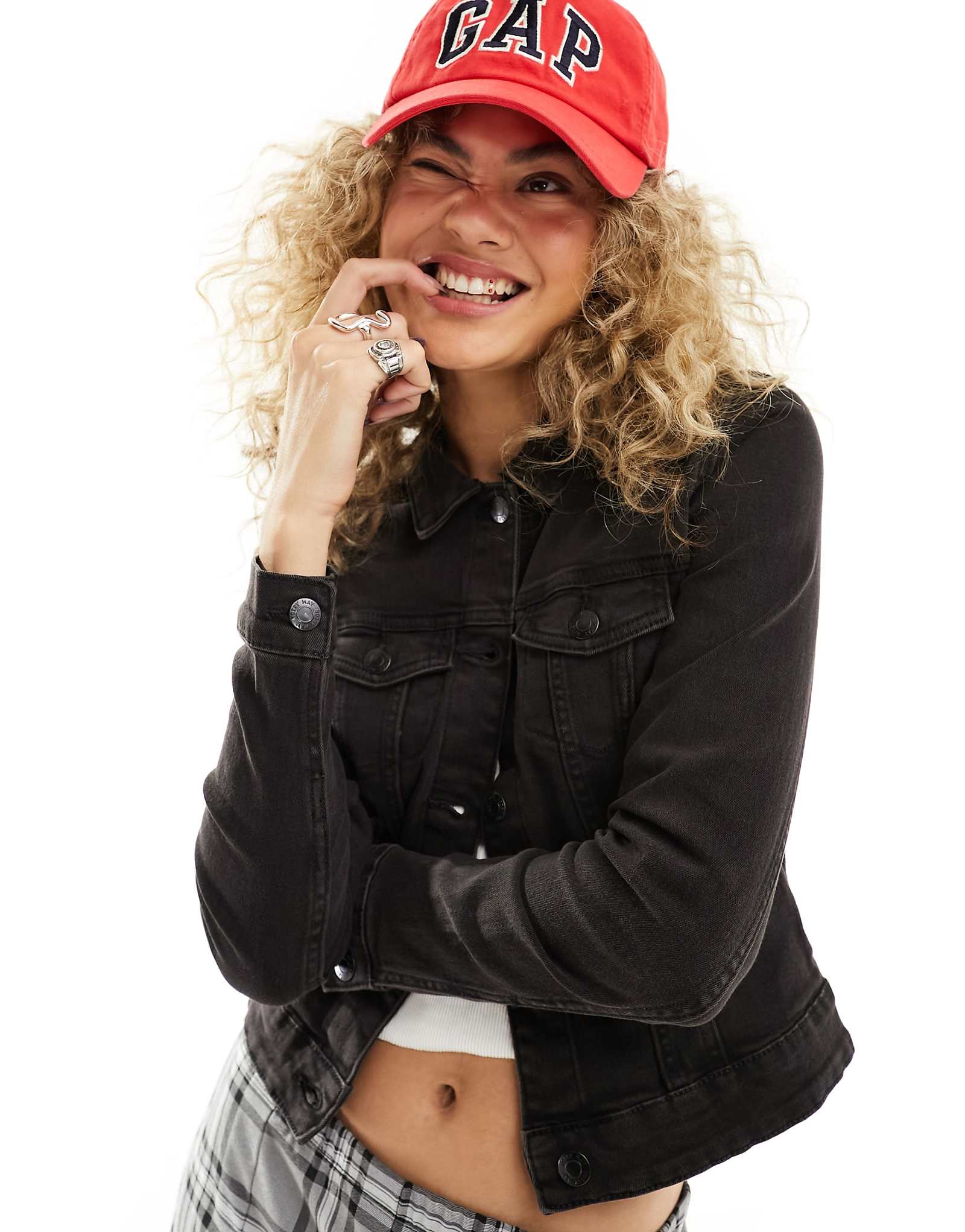 Джинсовая куртка Noisy May черного цвета 12890₽