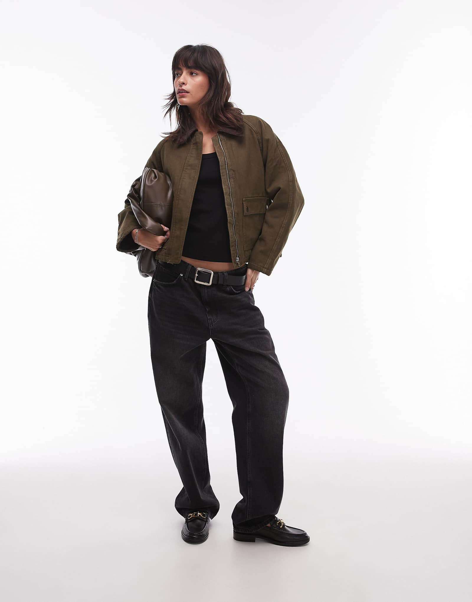 Куртка с воротником из воскового манго зеленого цвета 28590₽