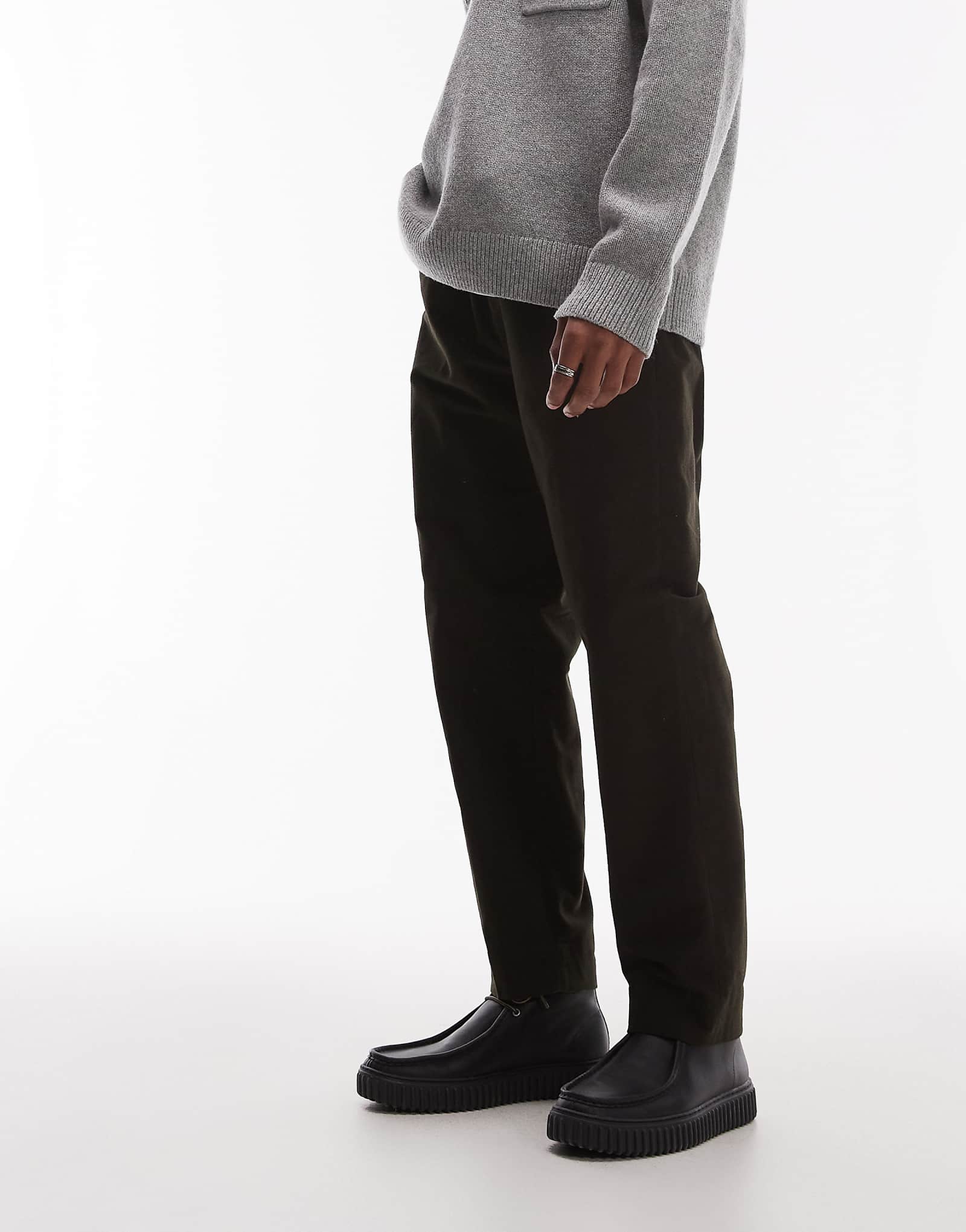 Брюки из молескина ARKET цвета хаки 11690₽