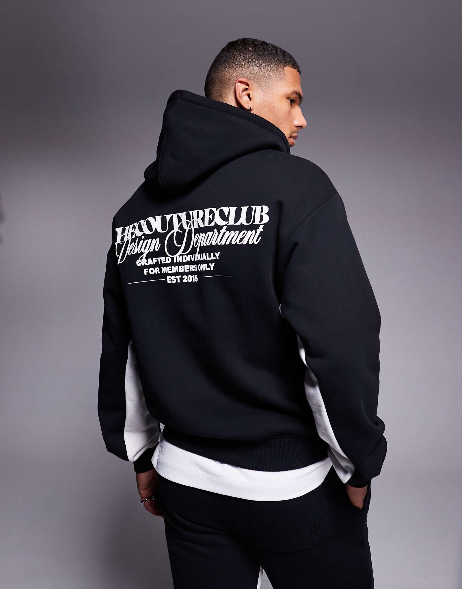 Толстовка с капюшоном Couture Club panel с рисунком design department на спине черного цвета - часть комплекта 19390₽