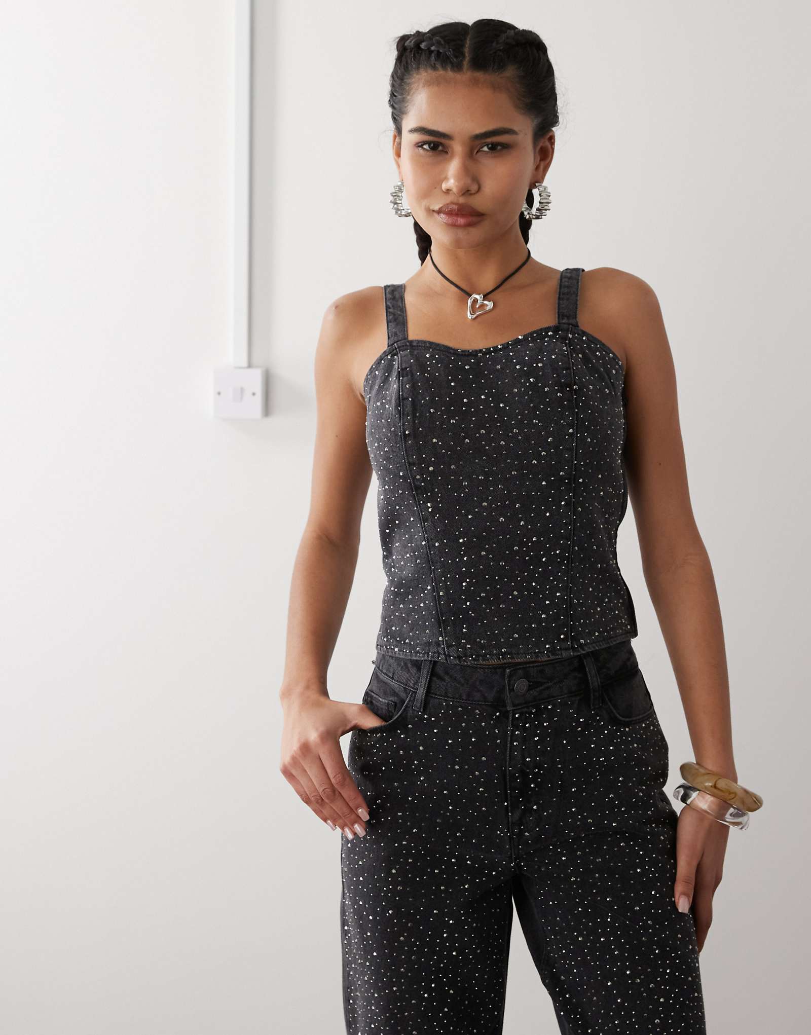 Джинсовый корсетный топ Noisy May с заклепками черного цвета 4990₽