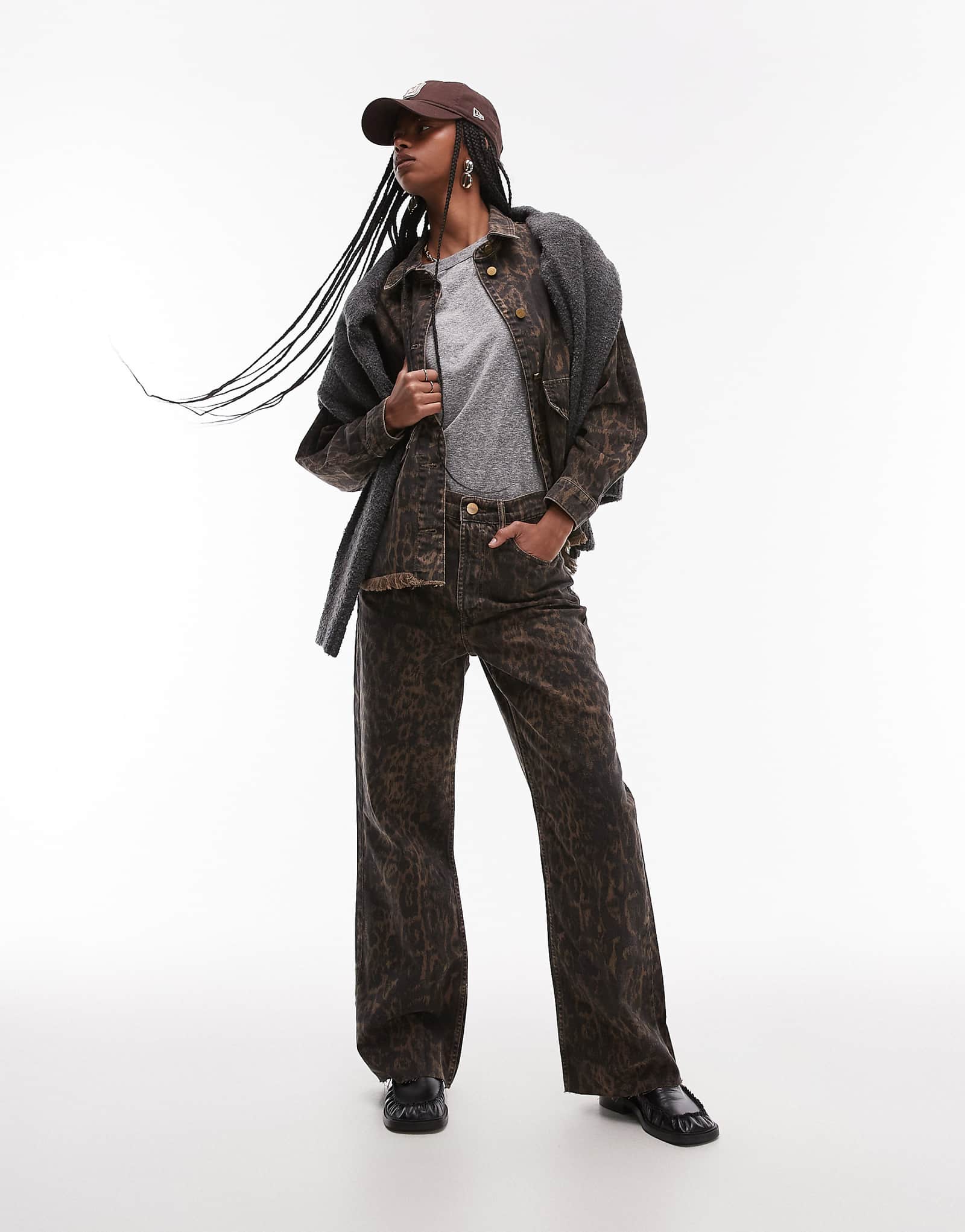 Широкие джинсы AllSaints Blake леопардового цвета 18690₽