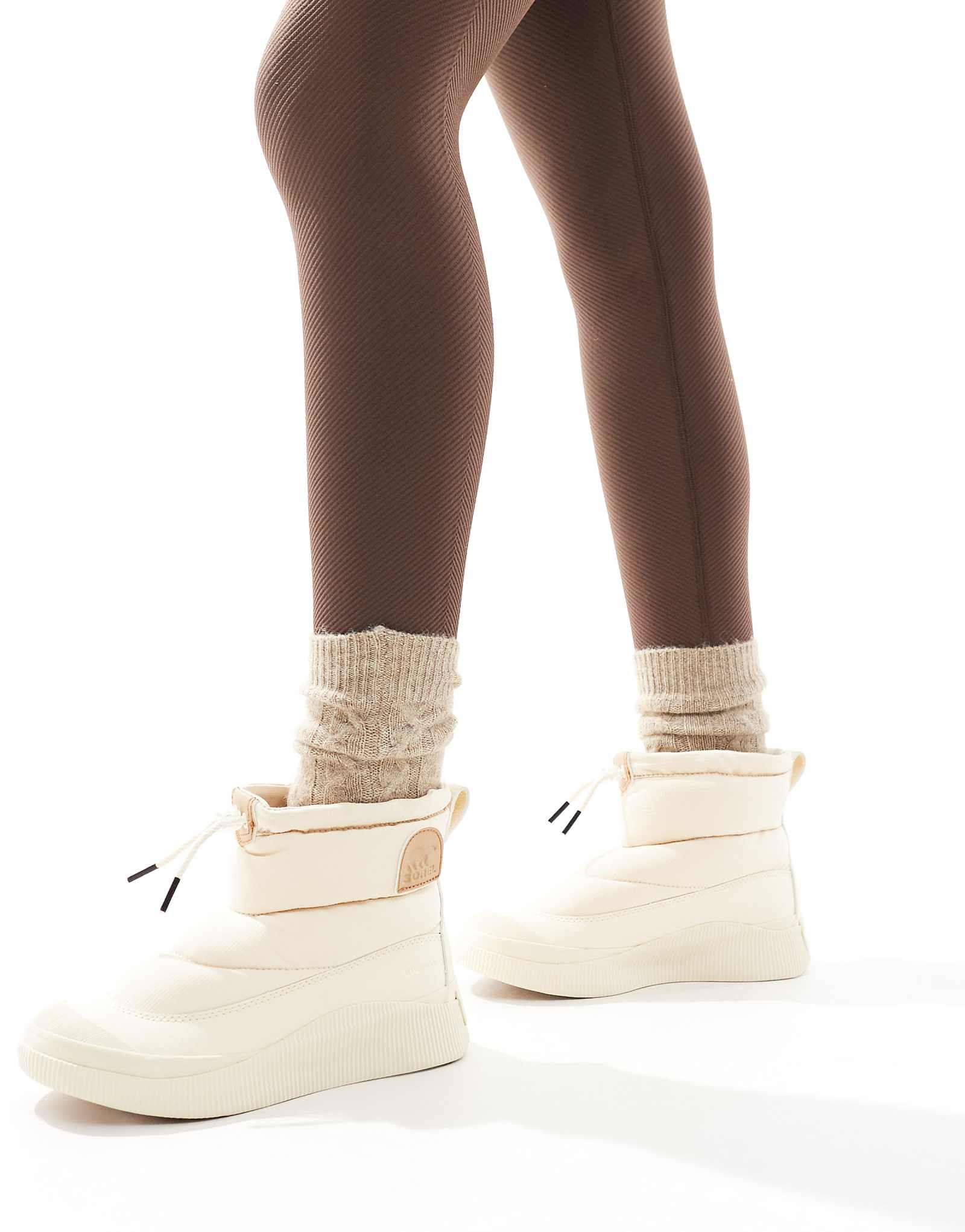 Водонепроницаемые зимние ботинки Sorel Out N About IV Puffy WP медово-белого цвета и цвета каноэ 15690₽