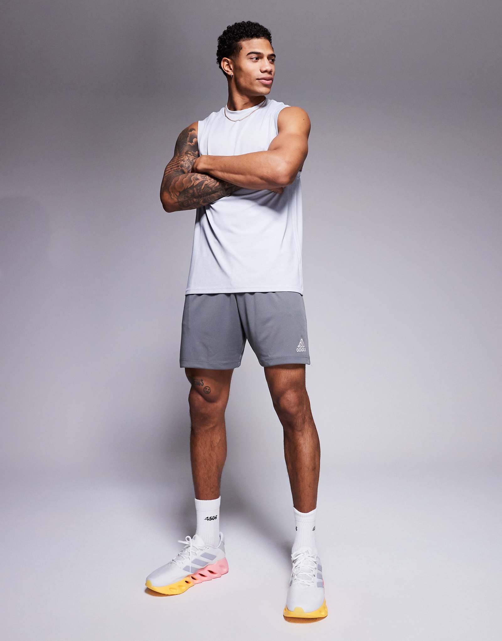 шорты adidas Performance Entrada 22 серого цвета 3390₽