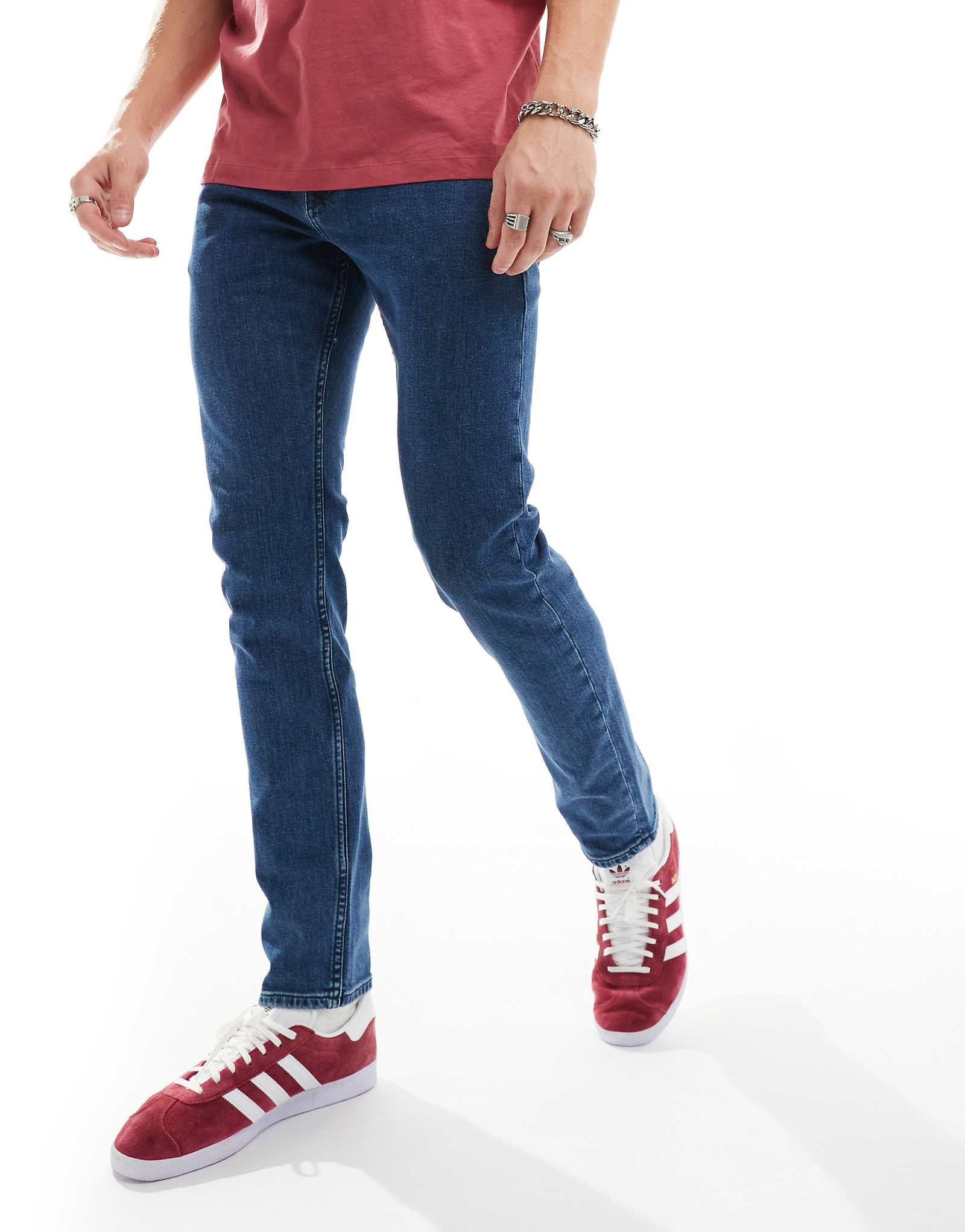 Джинсы с прямыми штанинами BOSS Orange delaware после средней стирки 24290₽