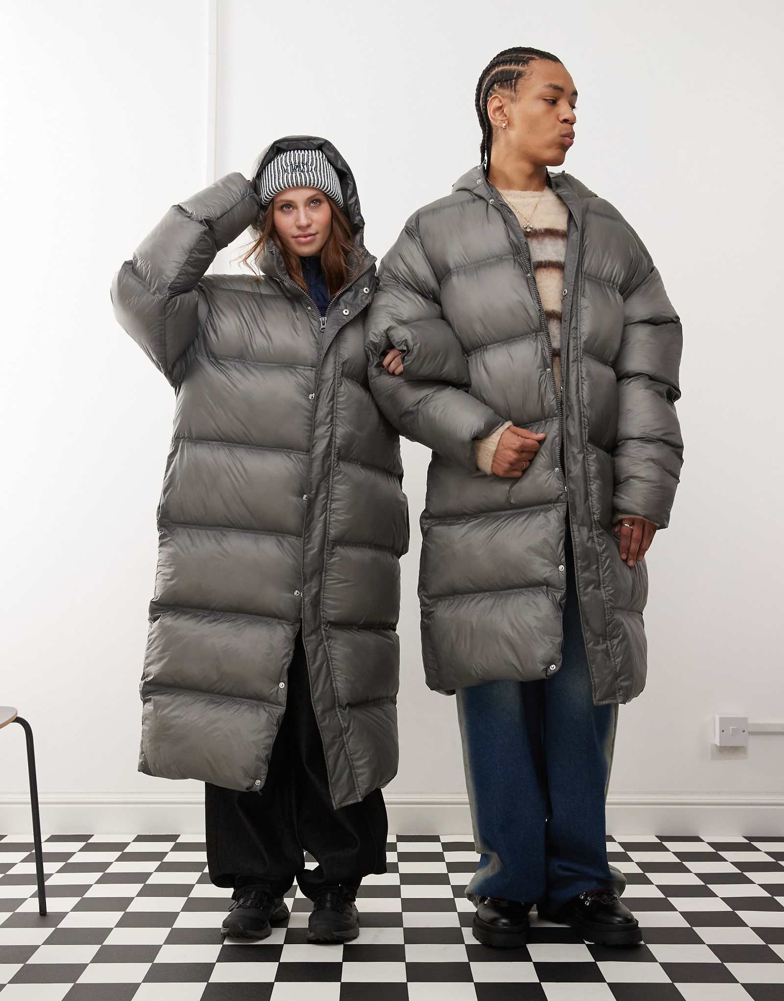 Серый длинный пуховик COLLUSION унисекс 26290₽