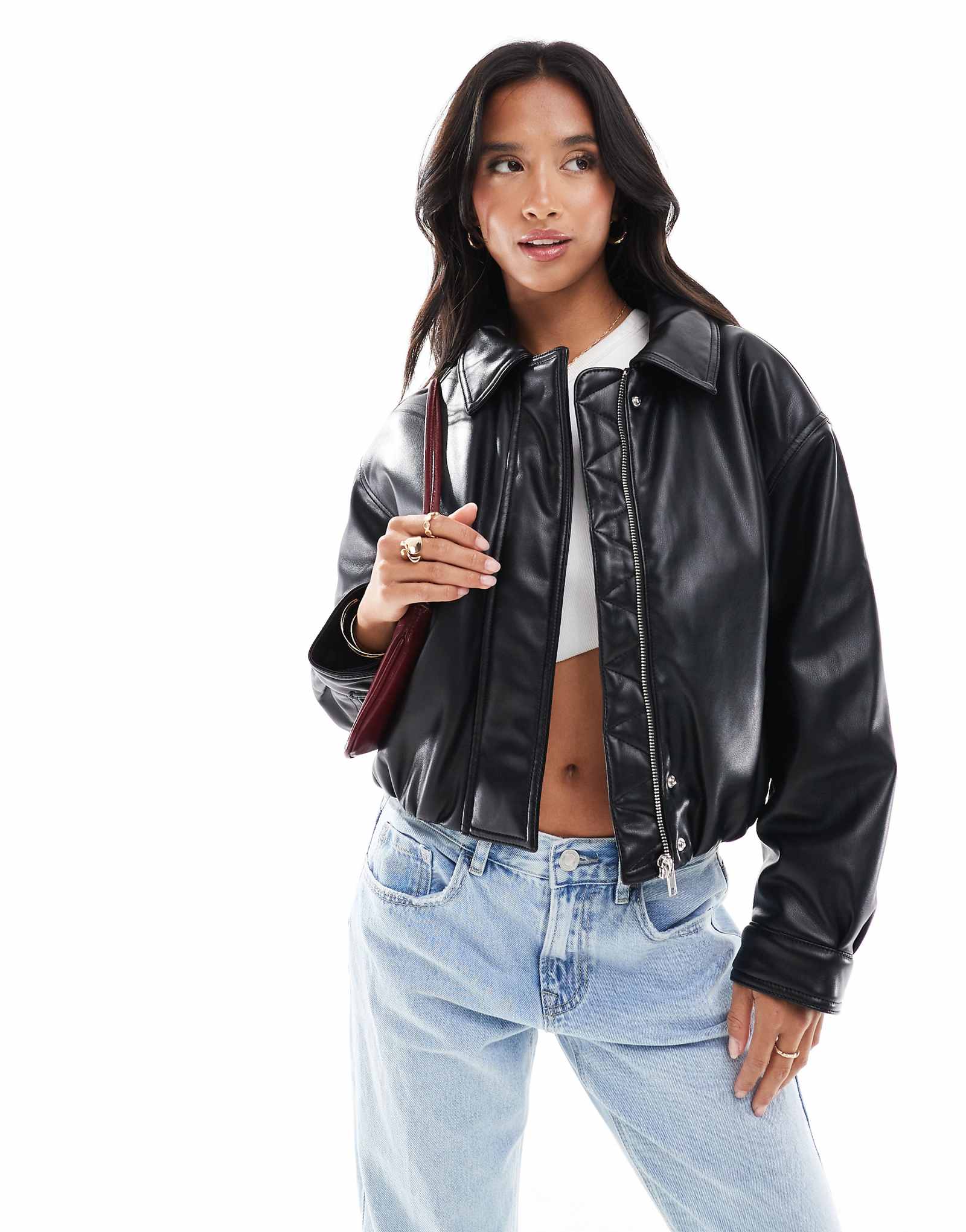 ДИЗАЙНЕРСКАЯ куртка-бомбер из чистой кожи Petite черного цвета от ASOS DESIGN 16290₽