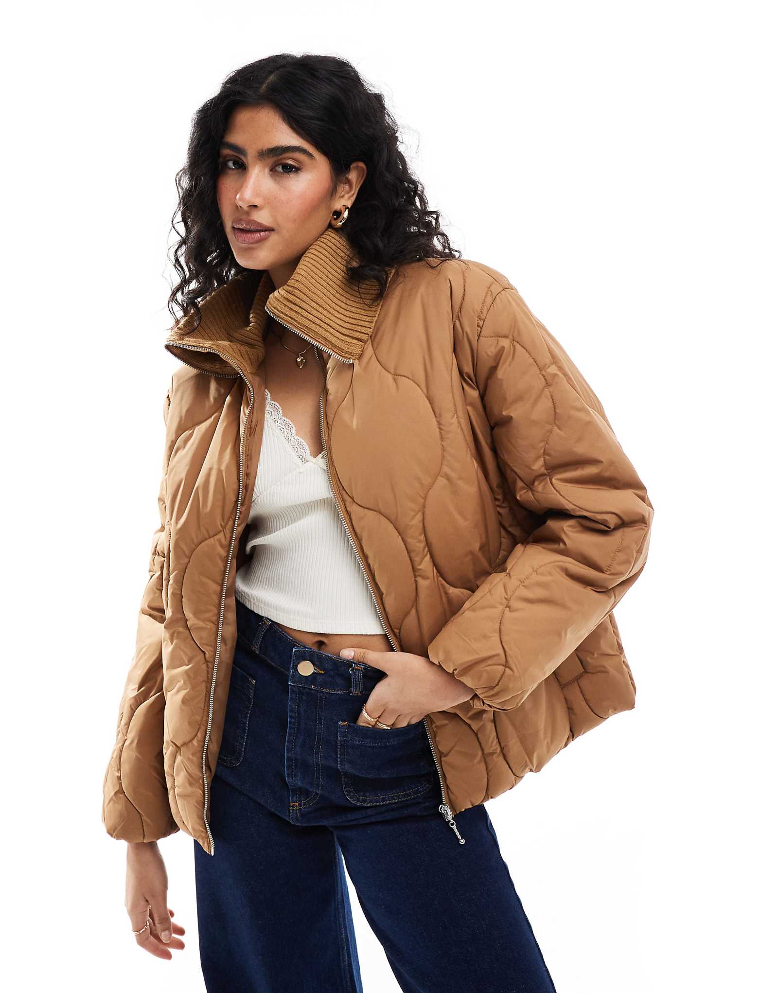 ТОЛЬКО ребристая горловина стеганая луком посыпанная песком 6090₽