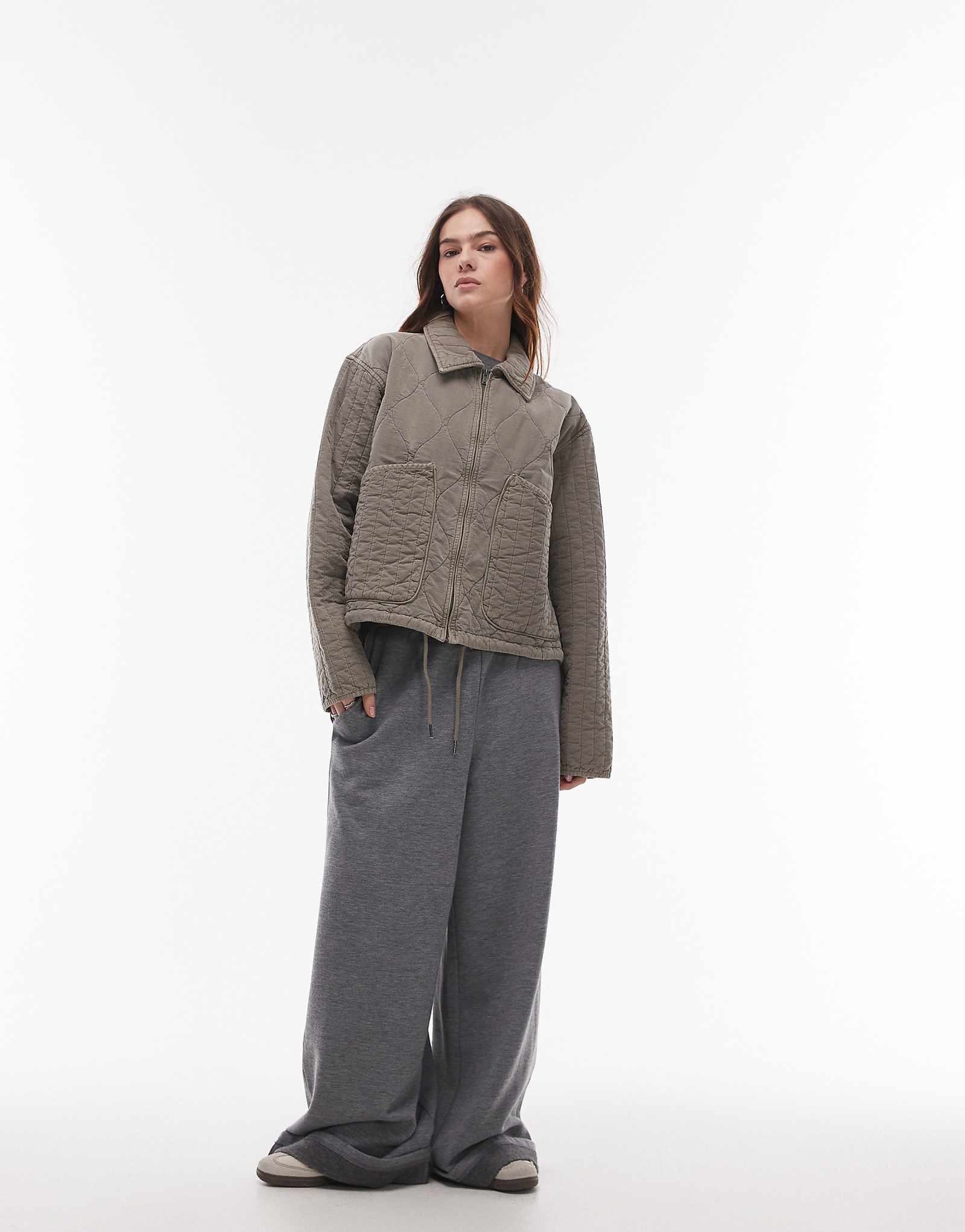 Куртка-вкладыш Topshop liner с контрастной стеганой отделкой серого цвета 13390₽