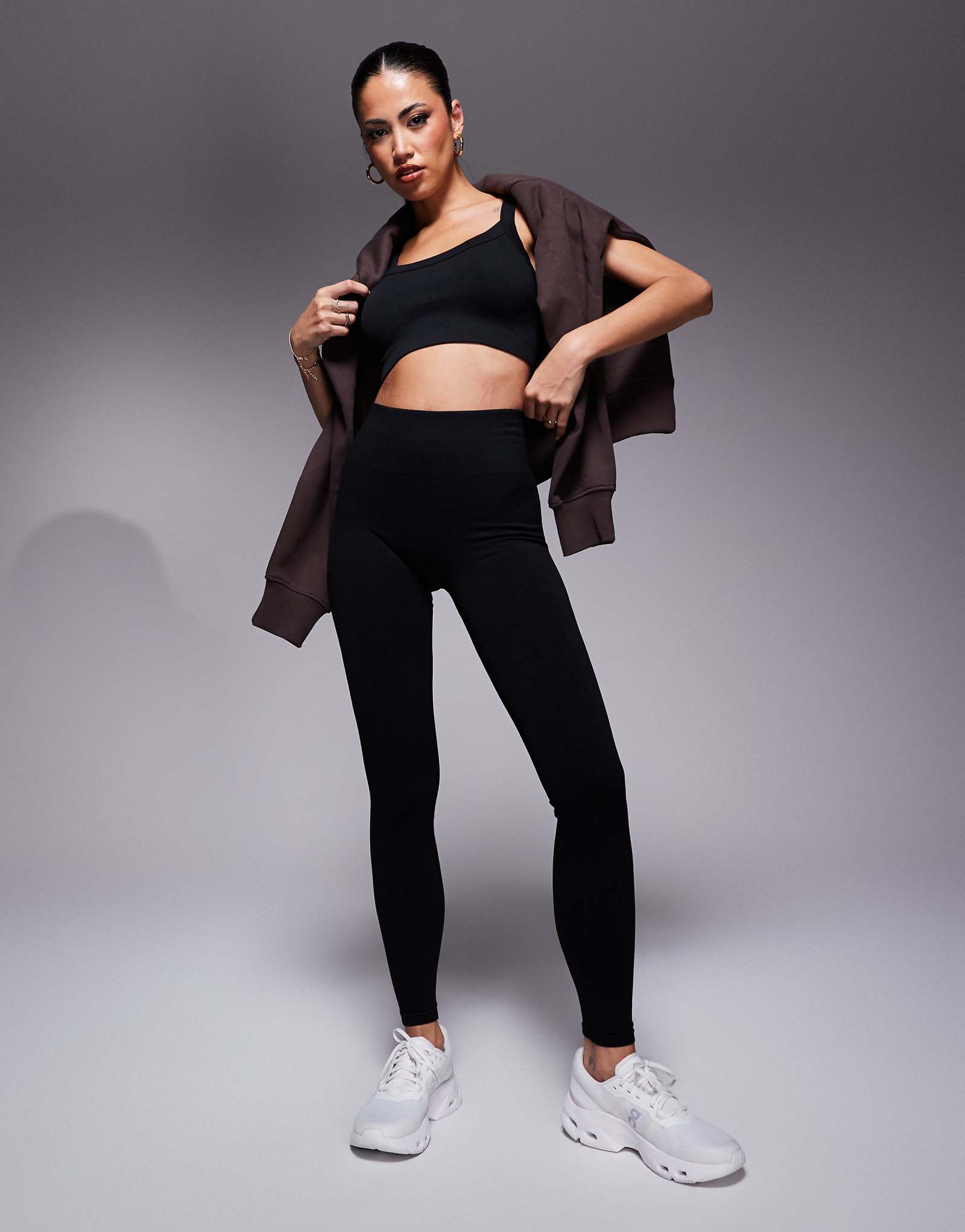 ASOS 4505 облегающие бесшовные спортивные леггинсы с высокой талией черного цвета 5490₽