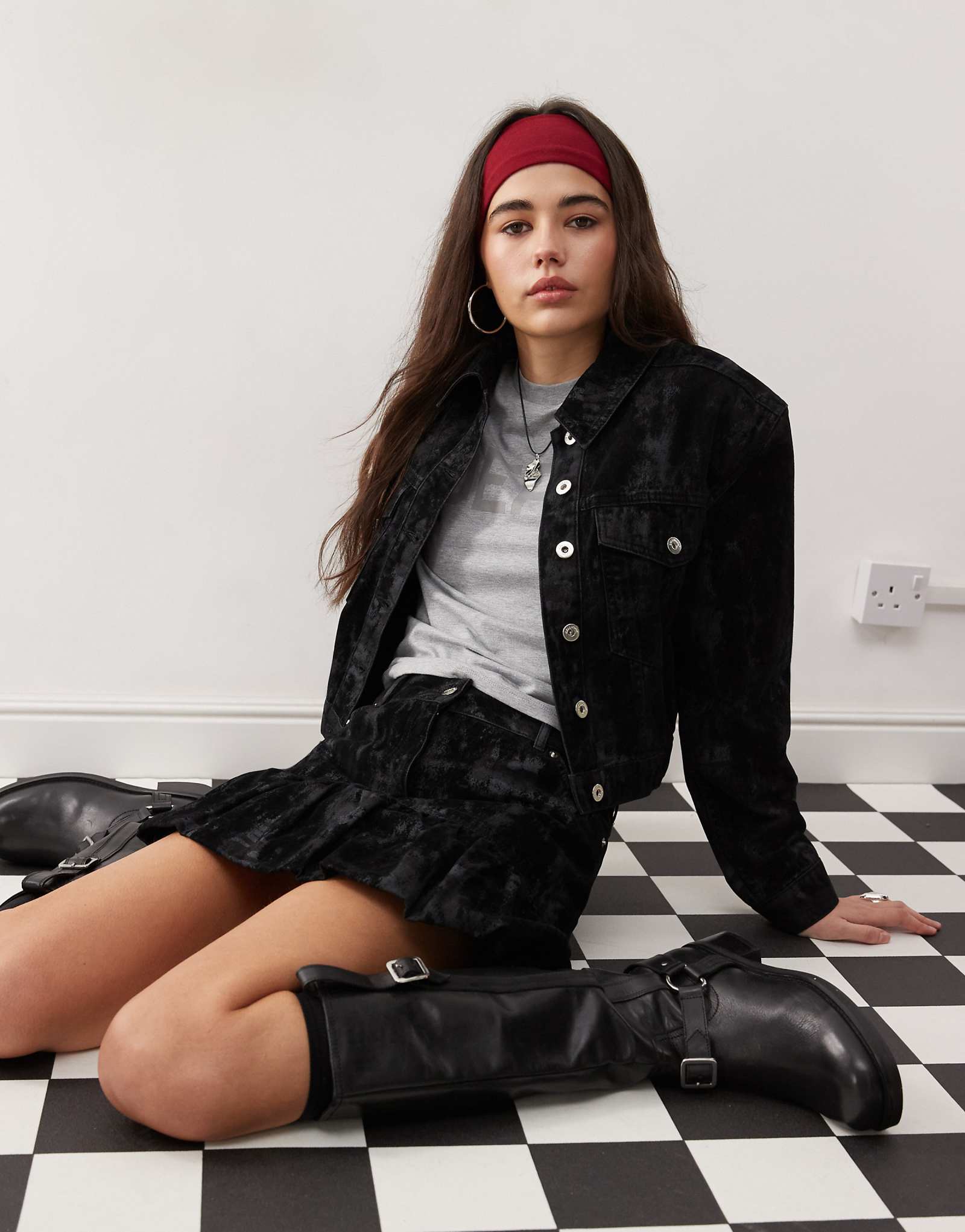 Джинсовая куртка с камуфляжным принтом COLLUSION из флока черного цвета - часть комплекта 4890₽