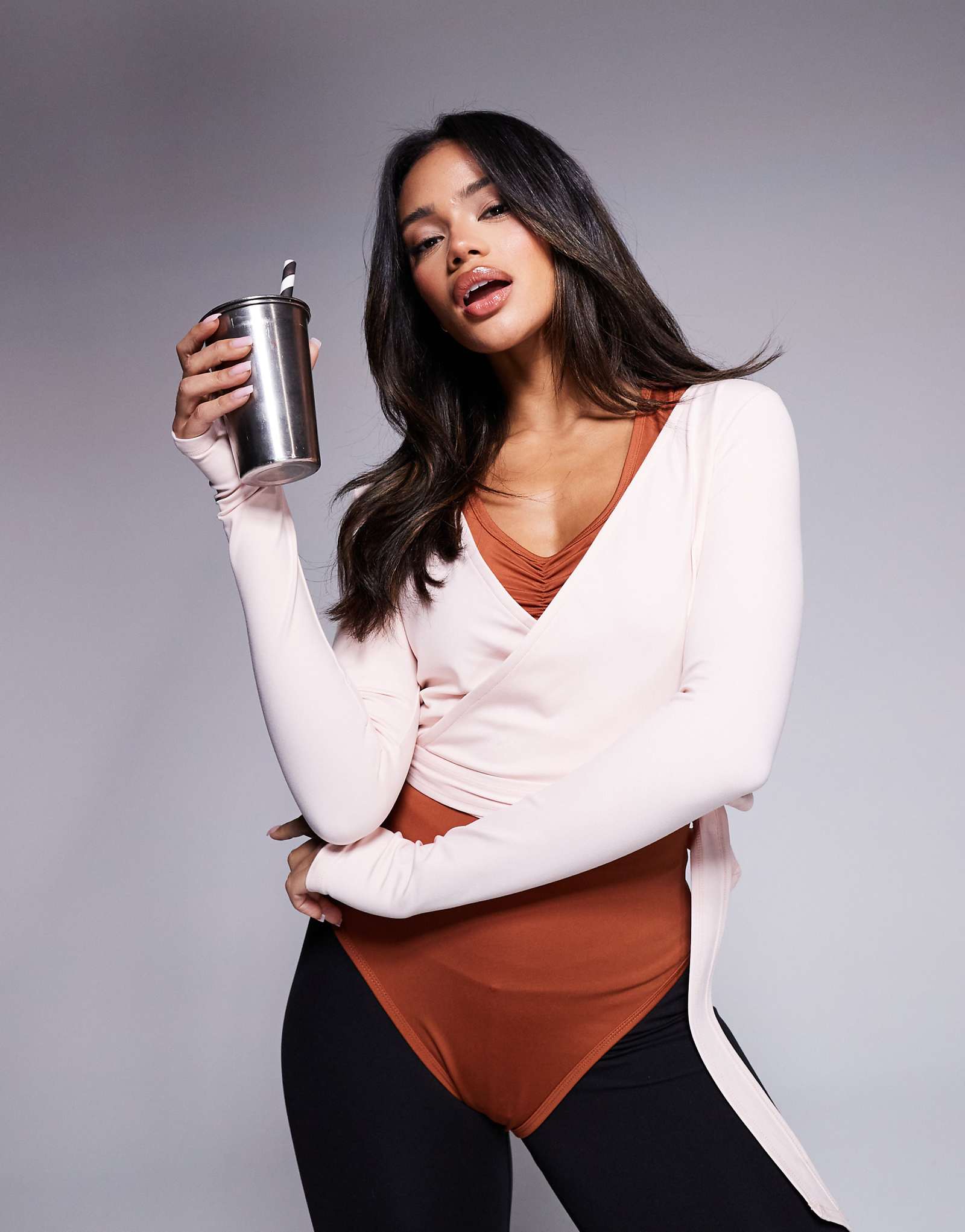 ASOS 4505 балетный топ с длинным рукавом soft touch и перламутровыми румянами 8190₽