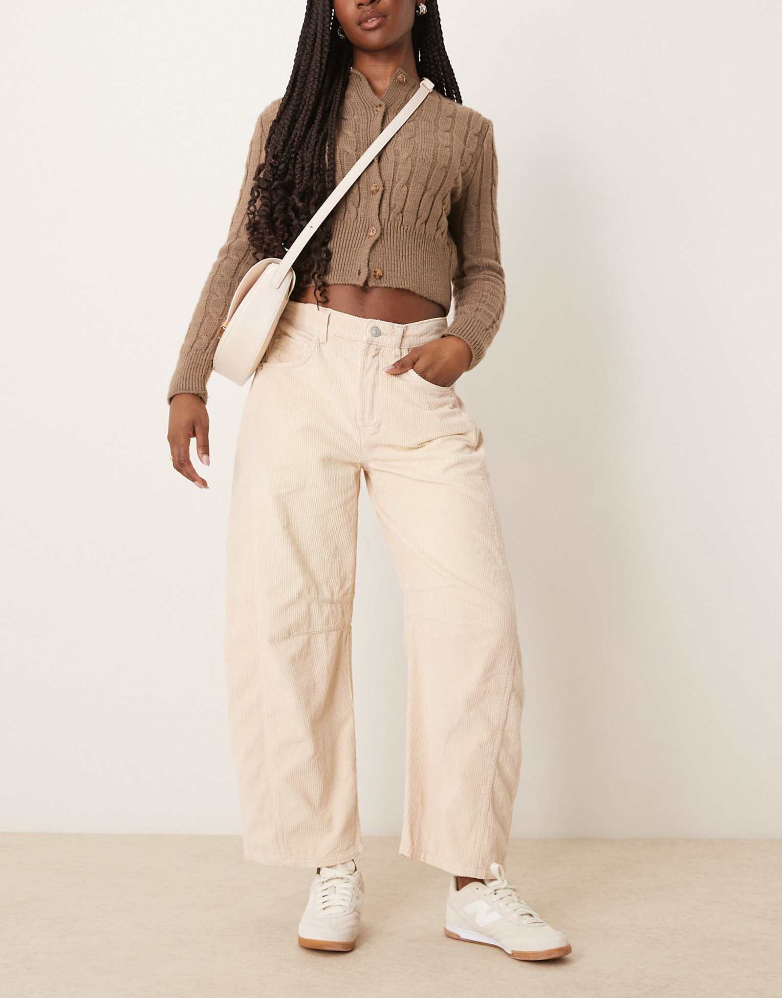 Свободным людям сопутствует удача джинсы-шнурки для ног светло-серого цвета 26090₽