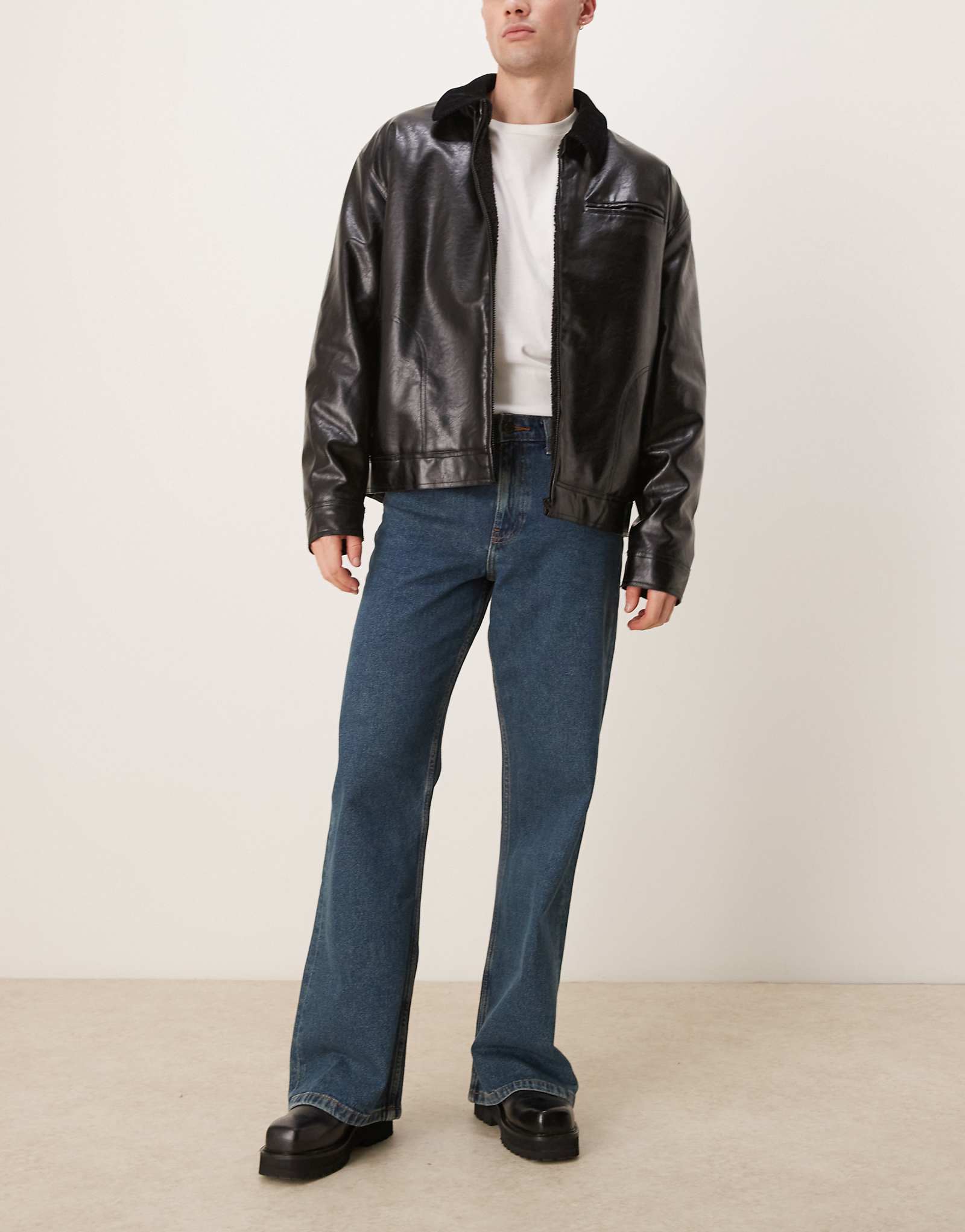 ДИЗАЙНЕРСКИЕ широкие джинсы-клеш ASOS темно-синего цвета 5790₽