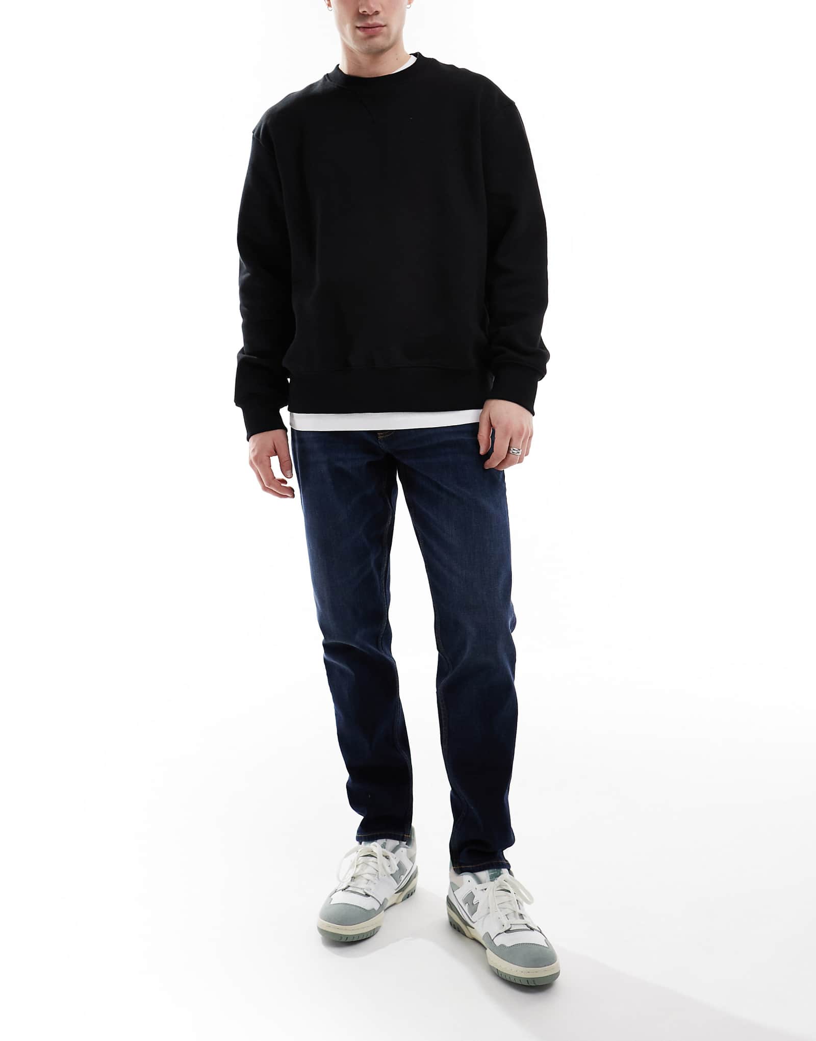 ДИЗАЙНЕРСКИЕ стрейчевые джинсы зауженного кроя ASOS в темной стирке 6490₽