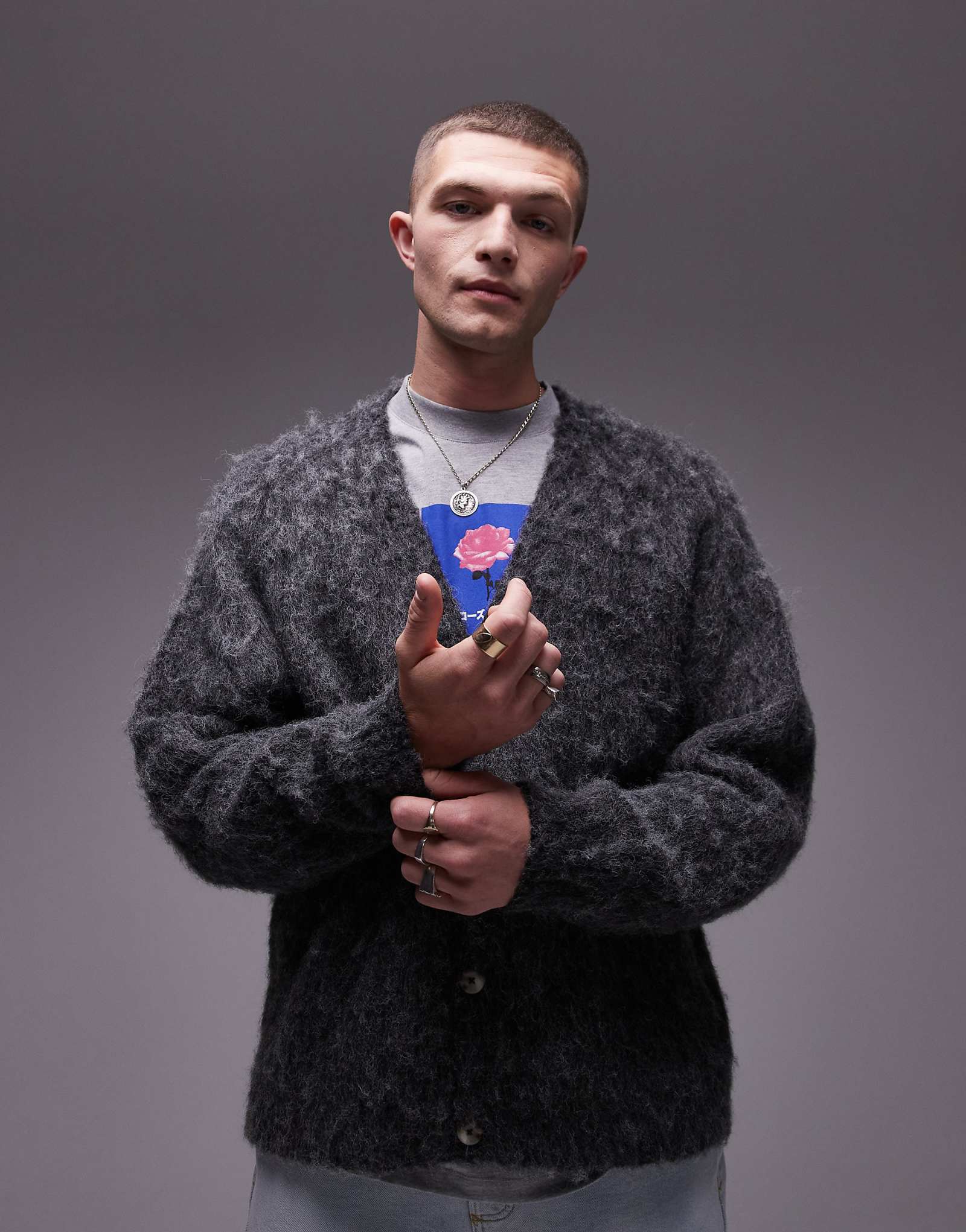 Пушистый кардиган свободного кроя Topman из серой фактуры 8190₽