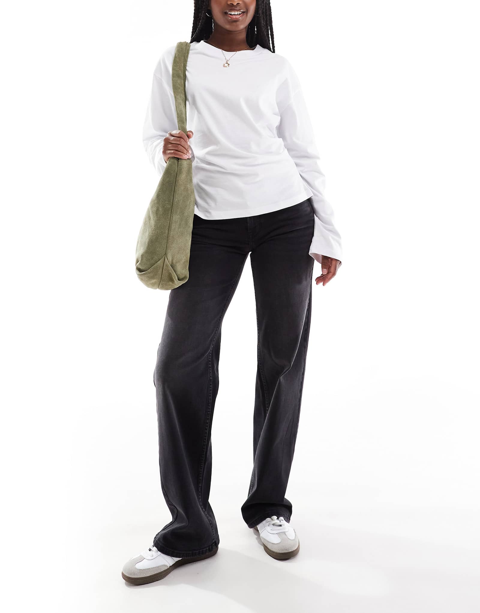 Джинсы ONLY Judy с низкой посадкой и широкими штанинами застиранные черные 10390₽