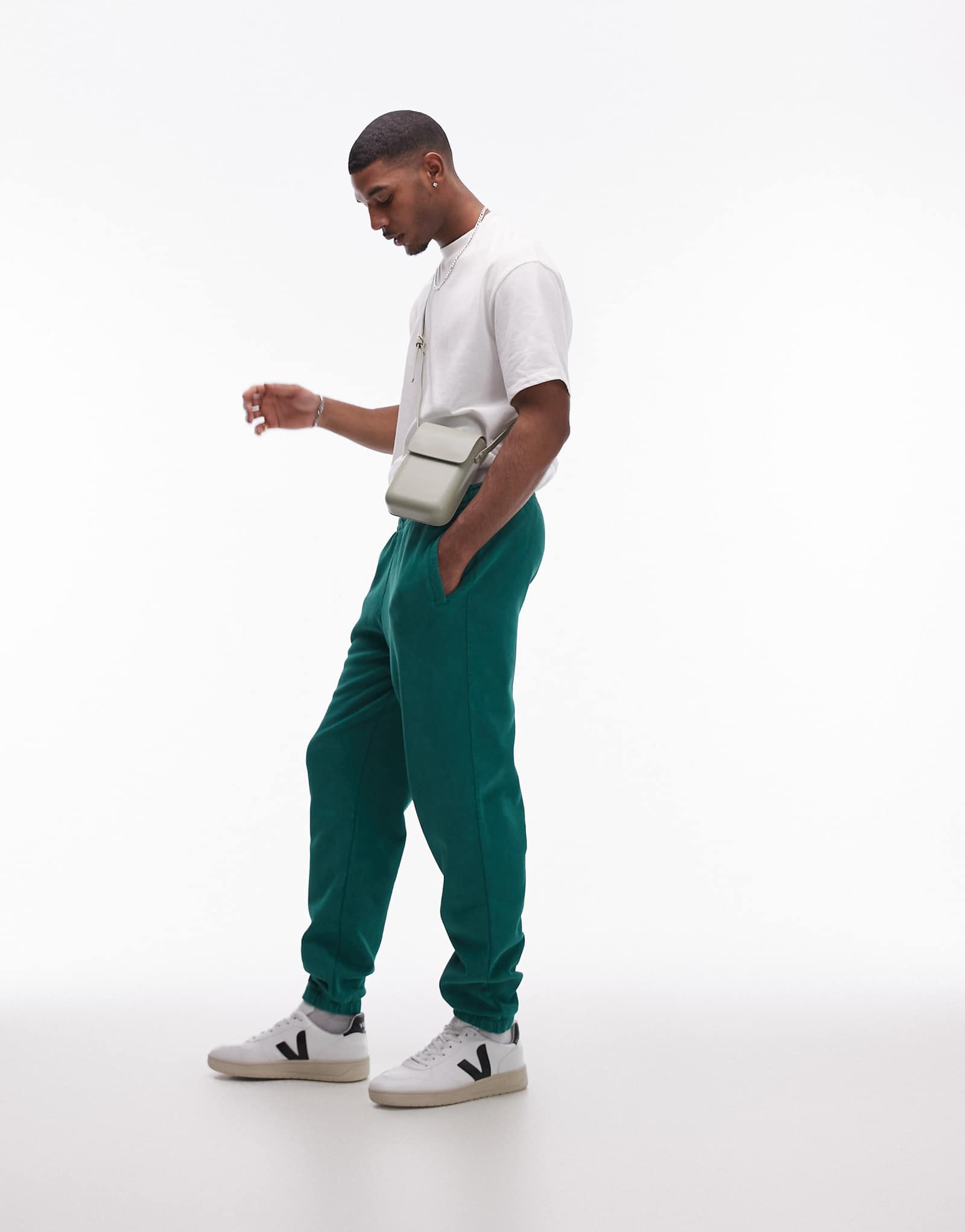 Топман выстирал тренировочные брюки большого размера зеленого цвета 6090₽