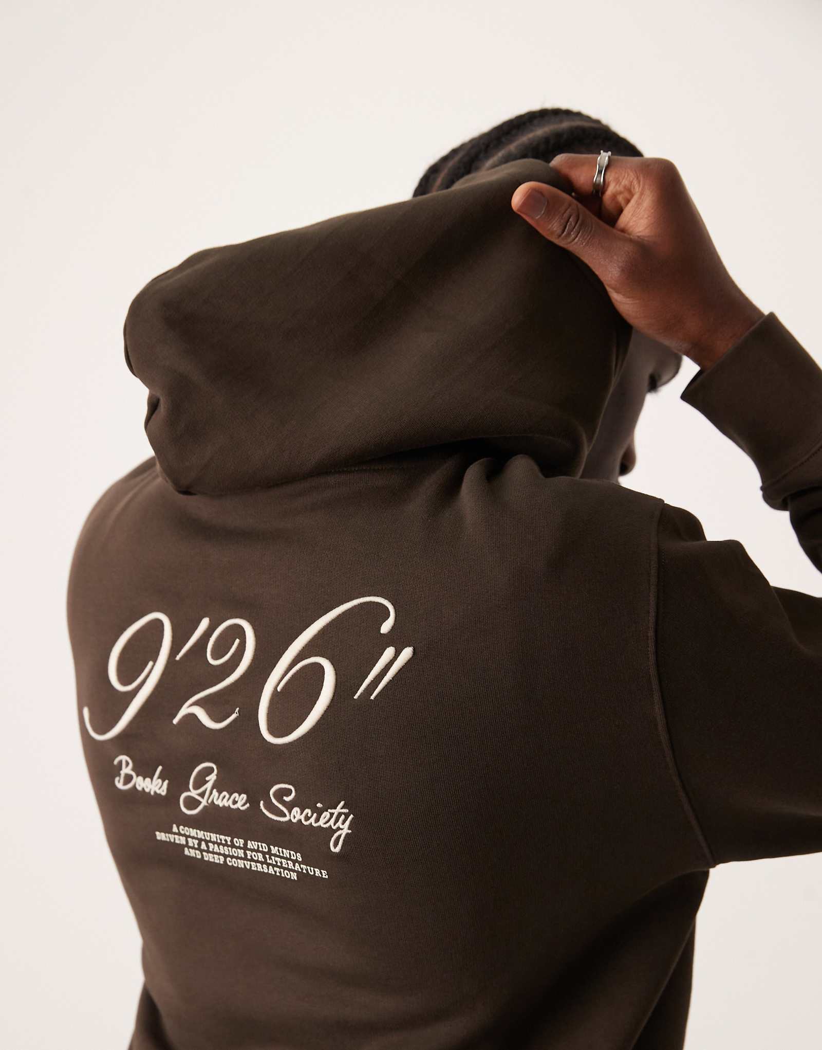 Толстовка с капюшоном Mango collegiate коричневого цвета 10690₽