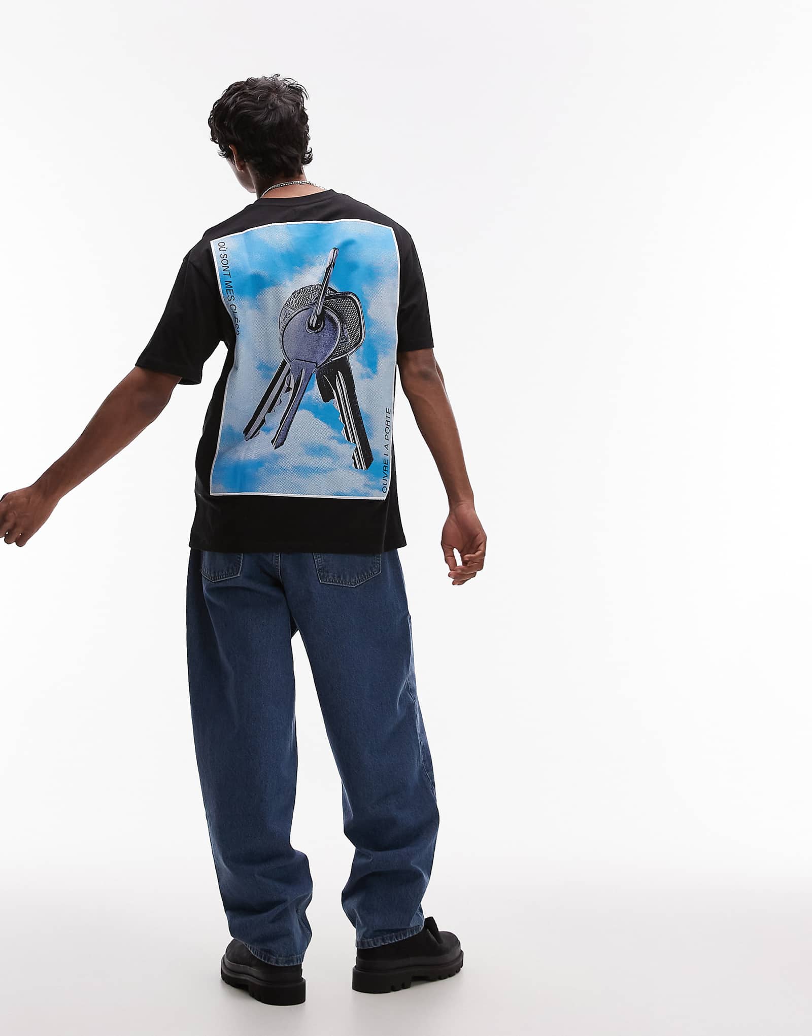 Футболка Topman oversize fit черного цвета с нашивками keys спереди и сзади 4590₽