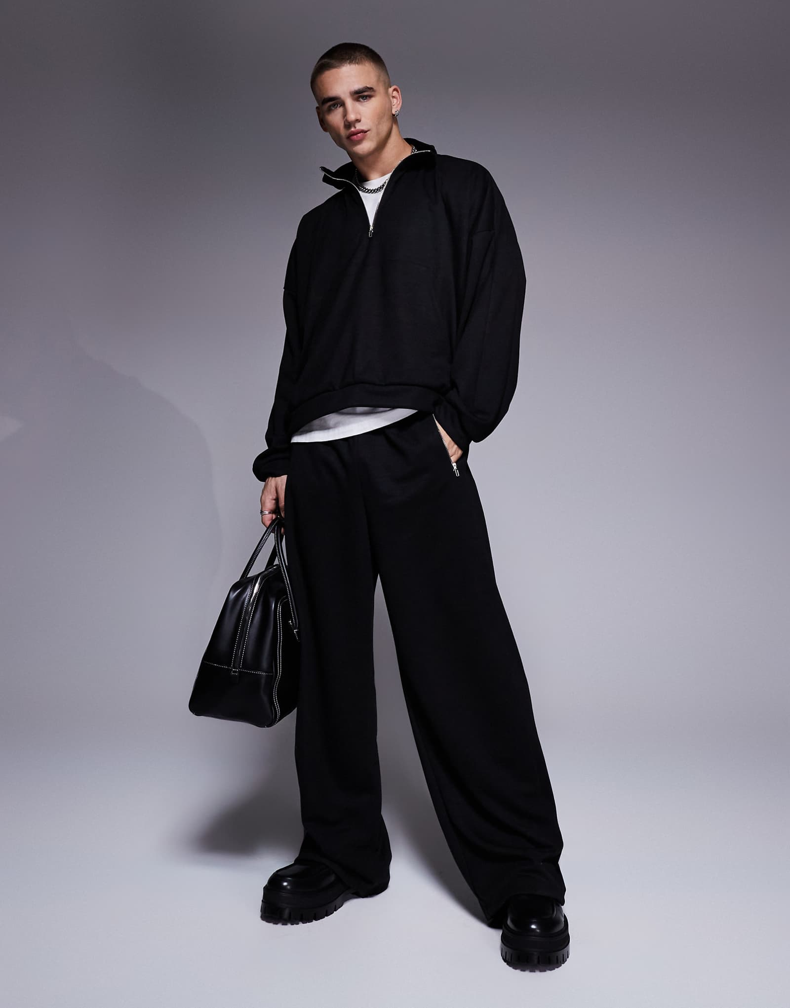 Дизайнерские супер-мешковатые спортивные штаны для подводного плавания ASOS с карманами на молнии черного цвета - часть комплекта 6590₽