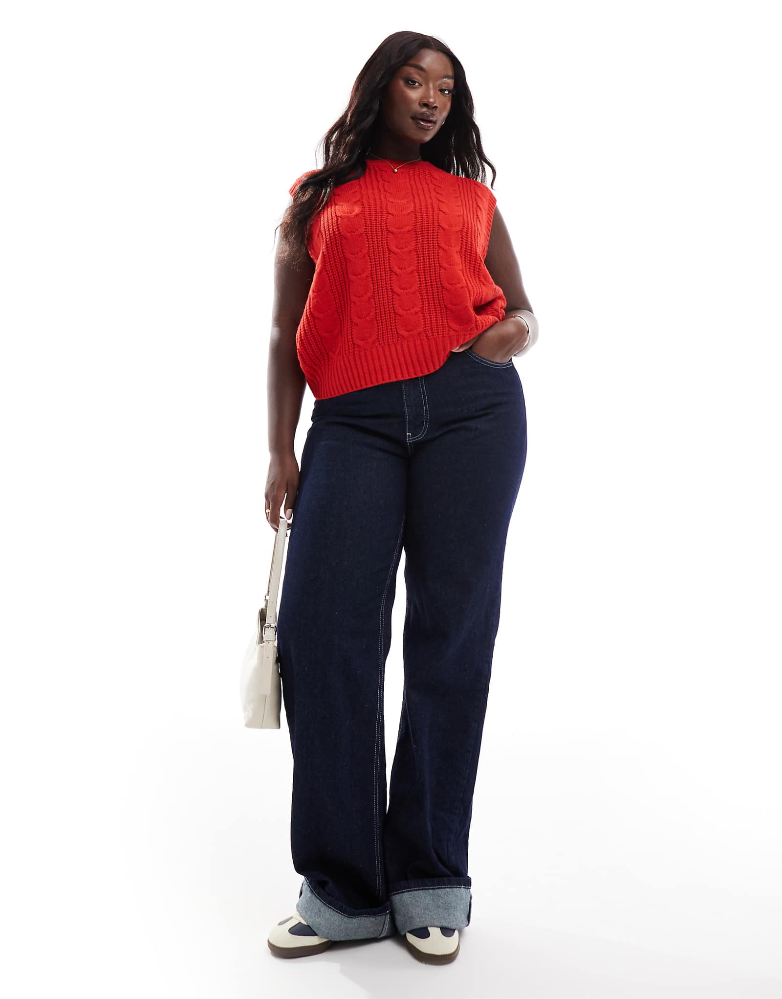 Твой укороченный вязаный жилет красного цвета