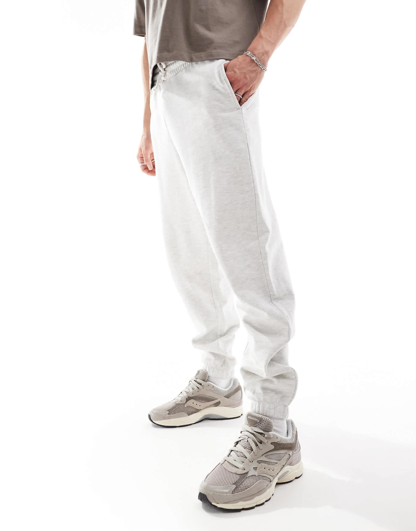 Тренировочные брюки ASOS DESIGN essential большого размера вересково-серого цвета 4590₽