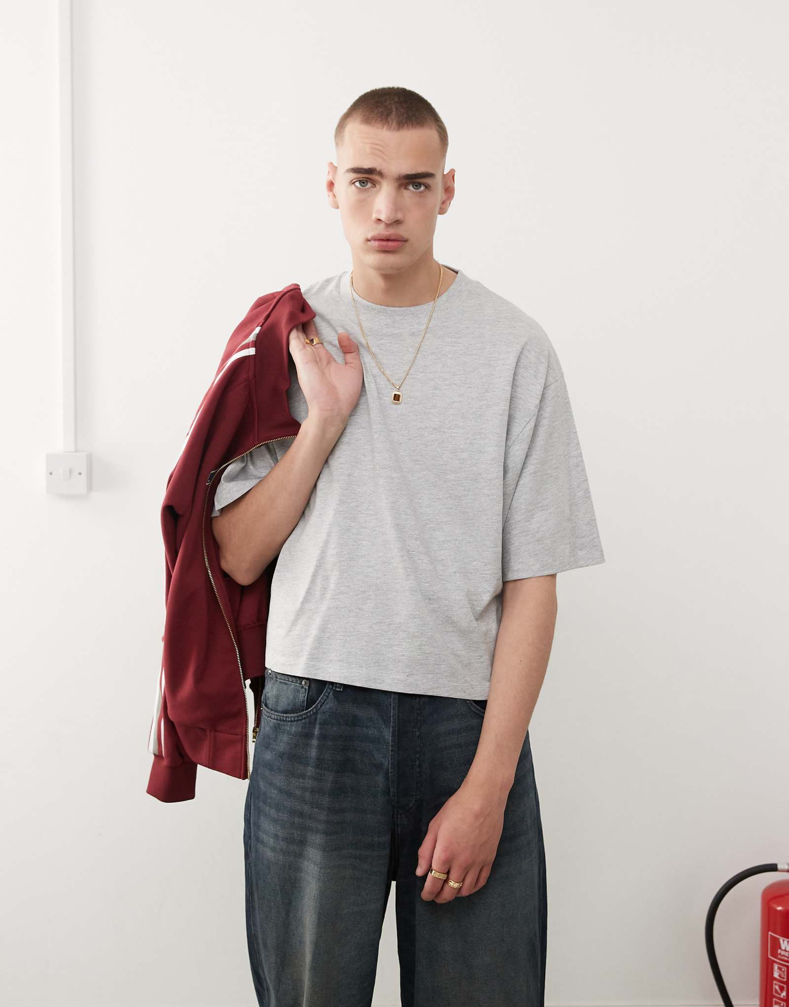 Непринужденная футболка COLLUSION свободного покроя из серого вереска 2890₽