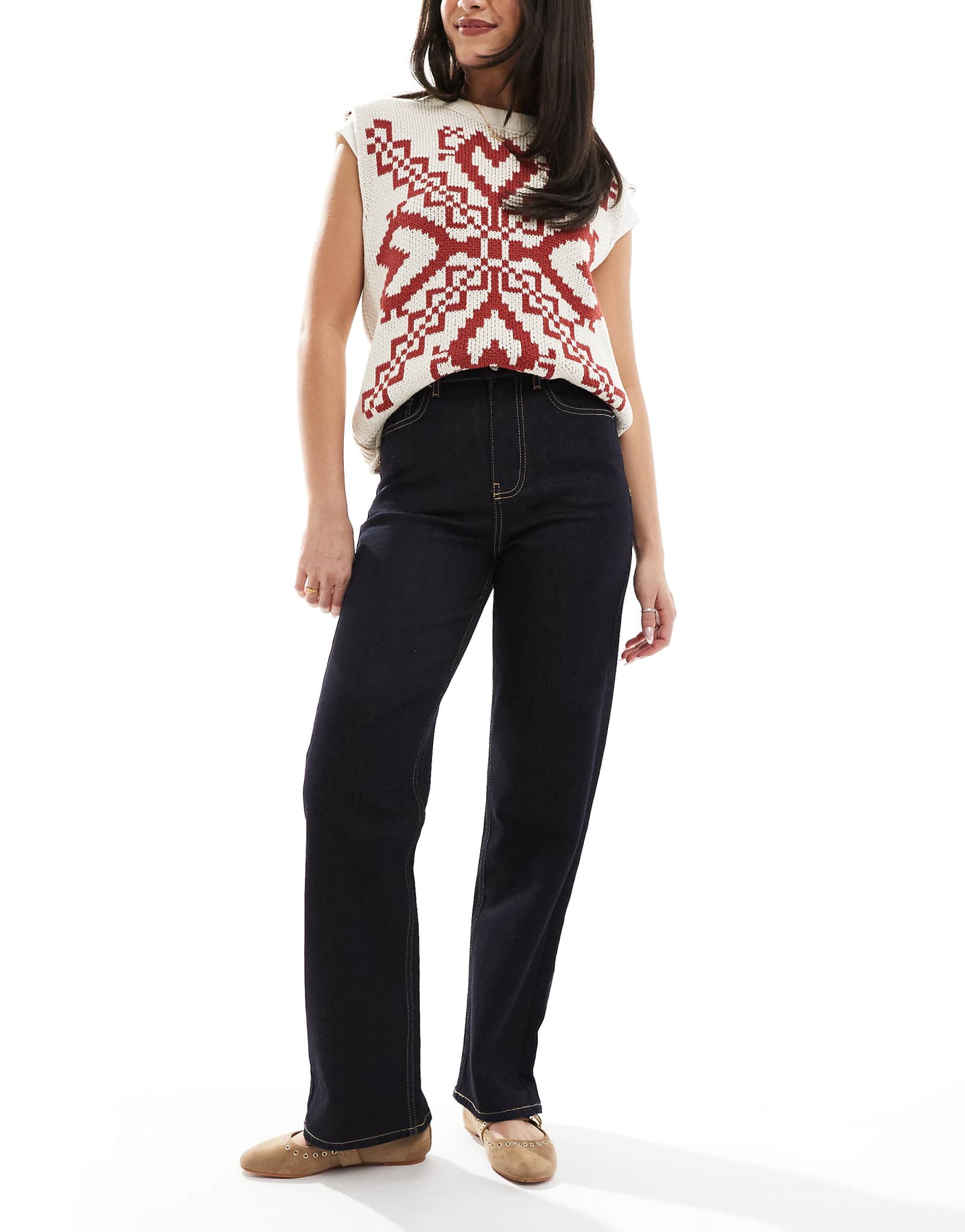 Джинсы с прямыми штанинами и карманом для простыни Miss Selfridge цвета индиго 2290₽