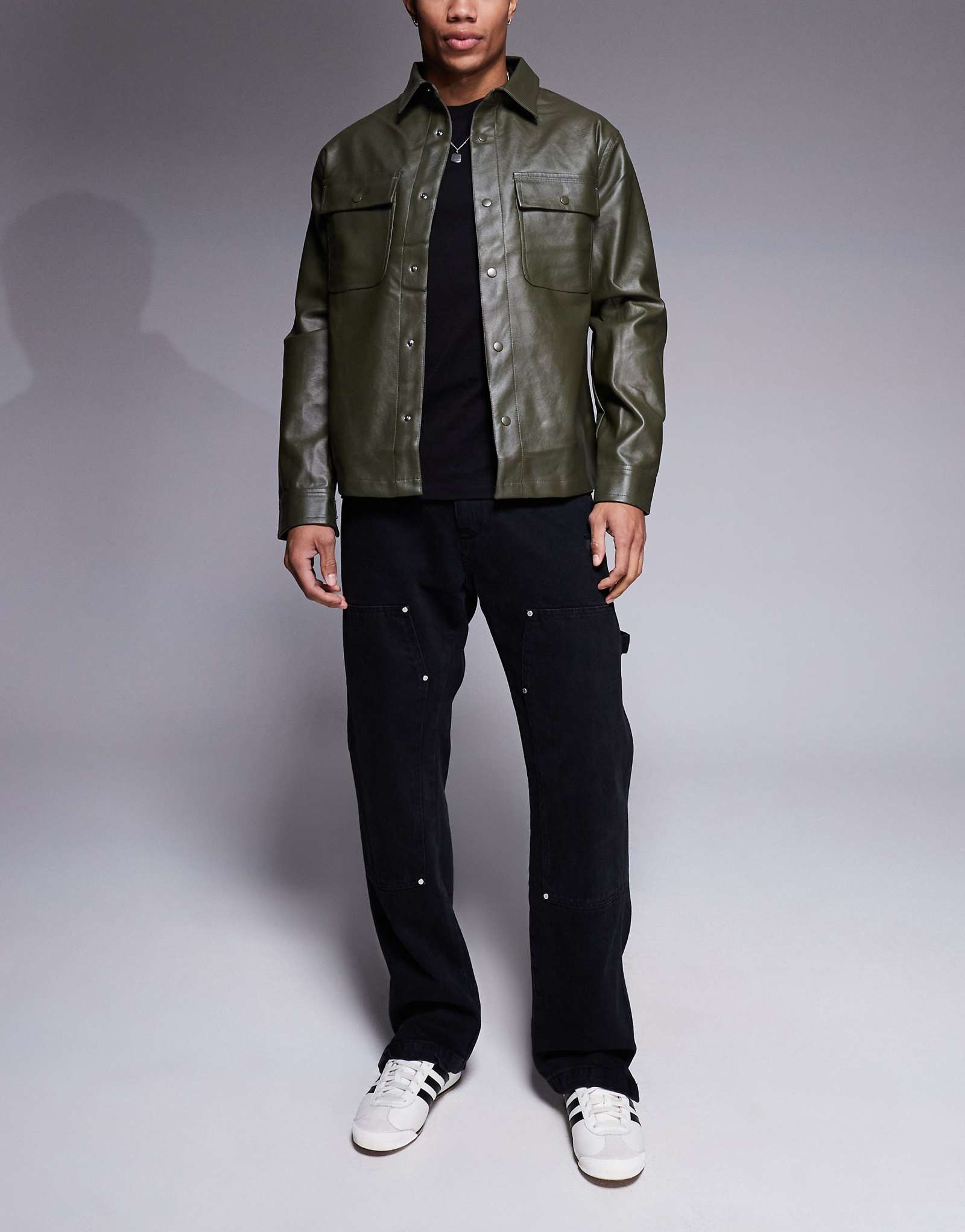 Джинсы Couture Club carpenter с заклепками черного цвета, постиранные