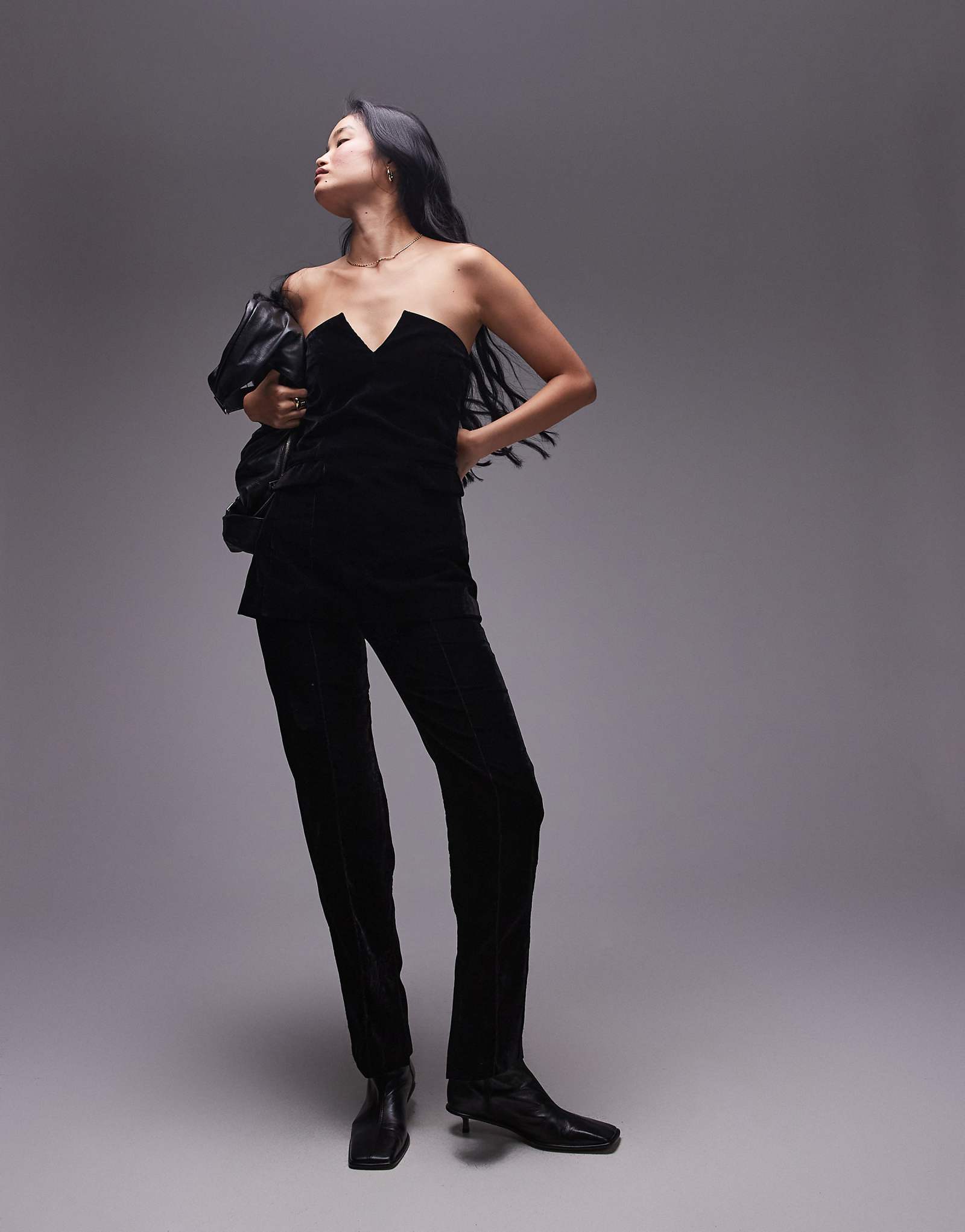 - Topshop black 12990₽