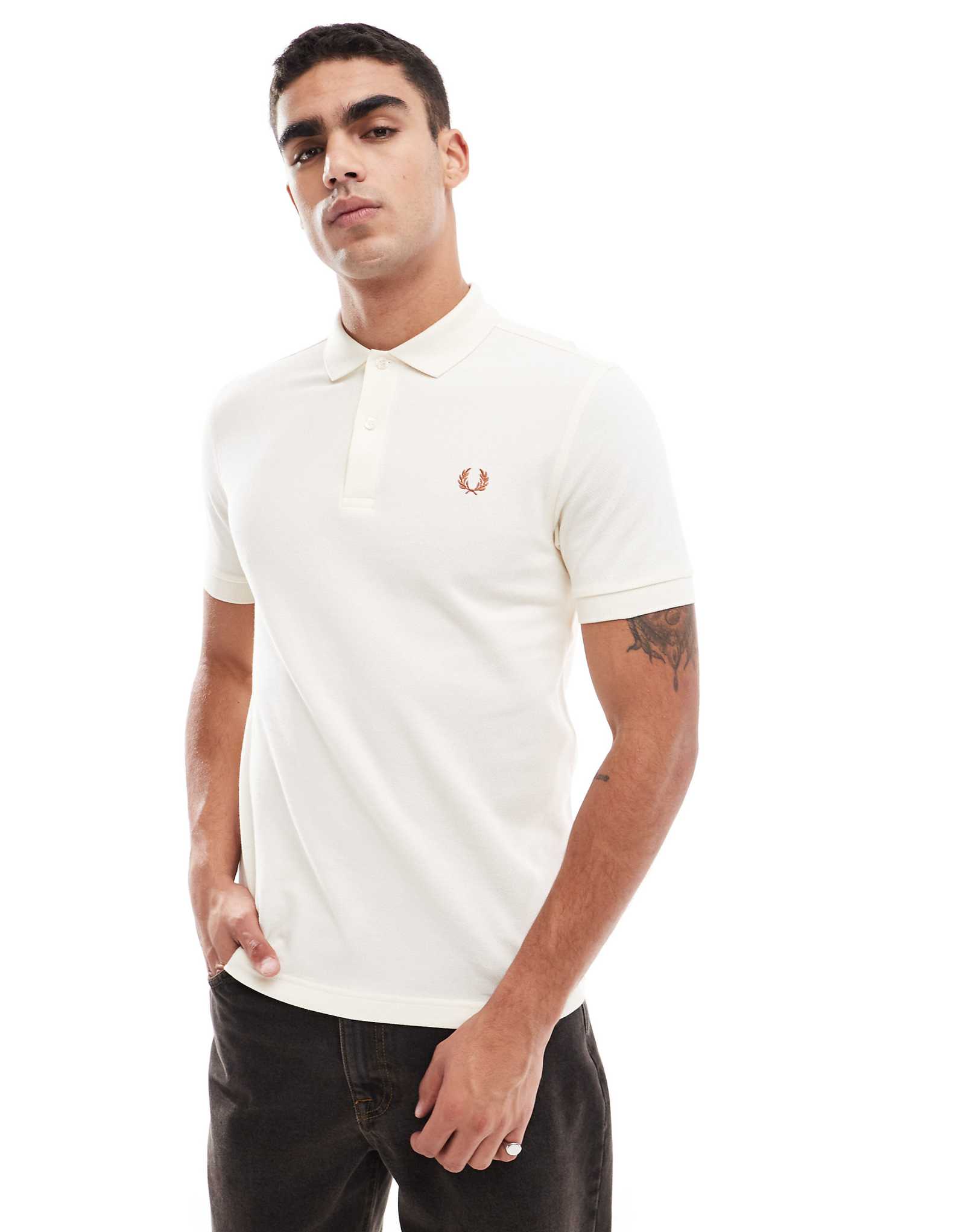 Рубашка поло Fred Perry белоснежного цвета 17990₽