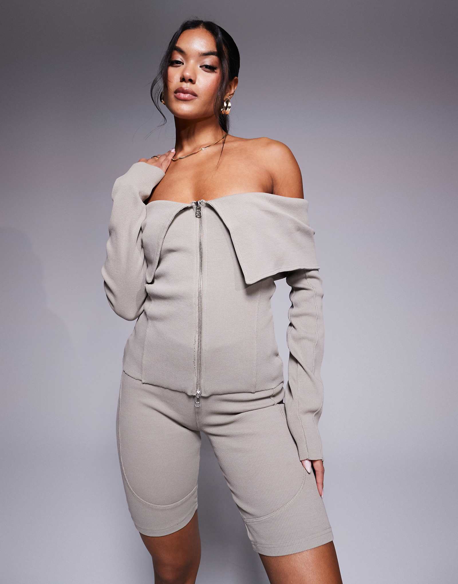 Топ в рубчик с длинными рукавами Good For Nothing бежевого цвета - часть комплекта 6490₽