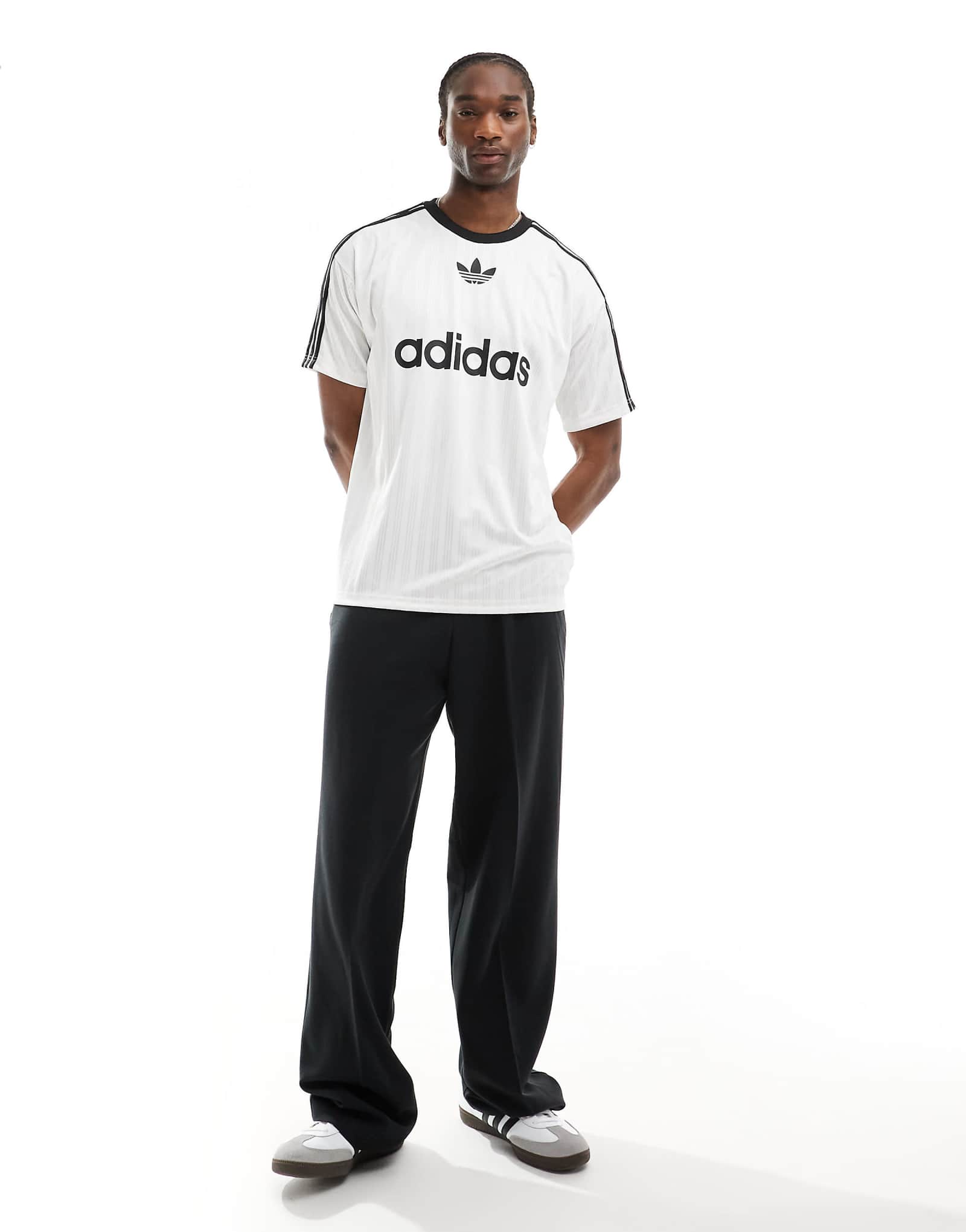 футболка adidas Originals Adicolor Poly белого цвета 5290₽