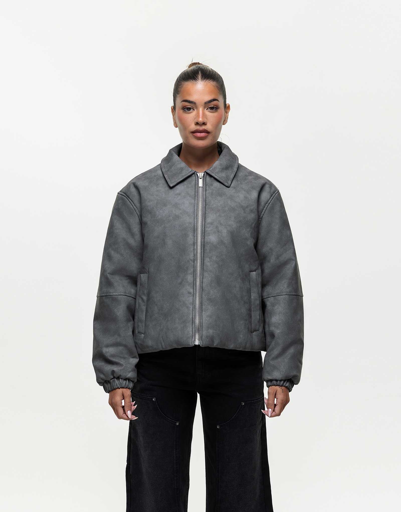 Ни на что не годная куртка из искусственной кожи черного цвета