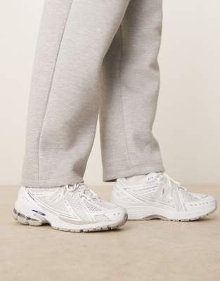 Кроссовки мужские New Balance 1906 унисекс белого цвета