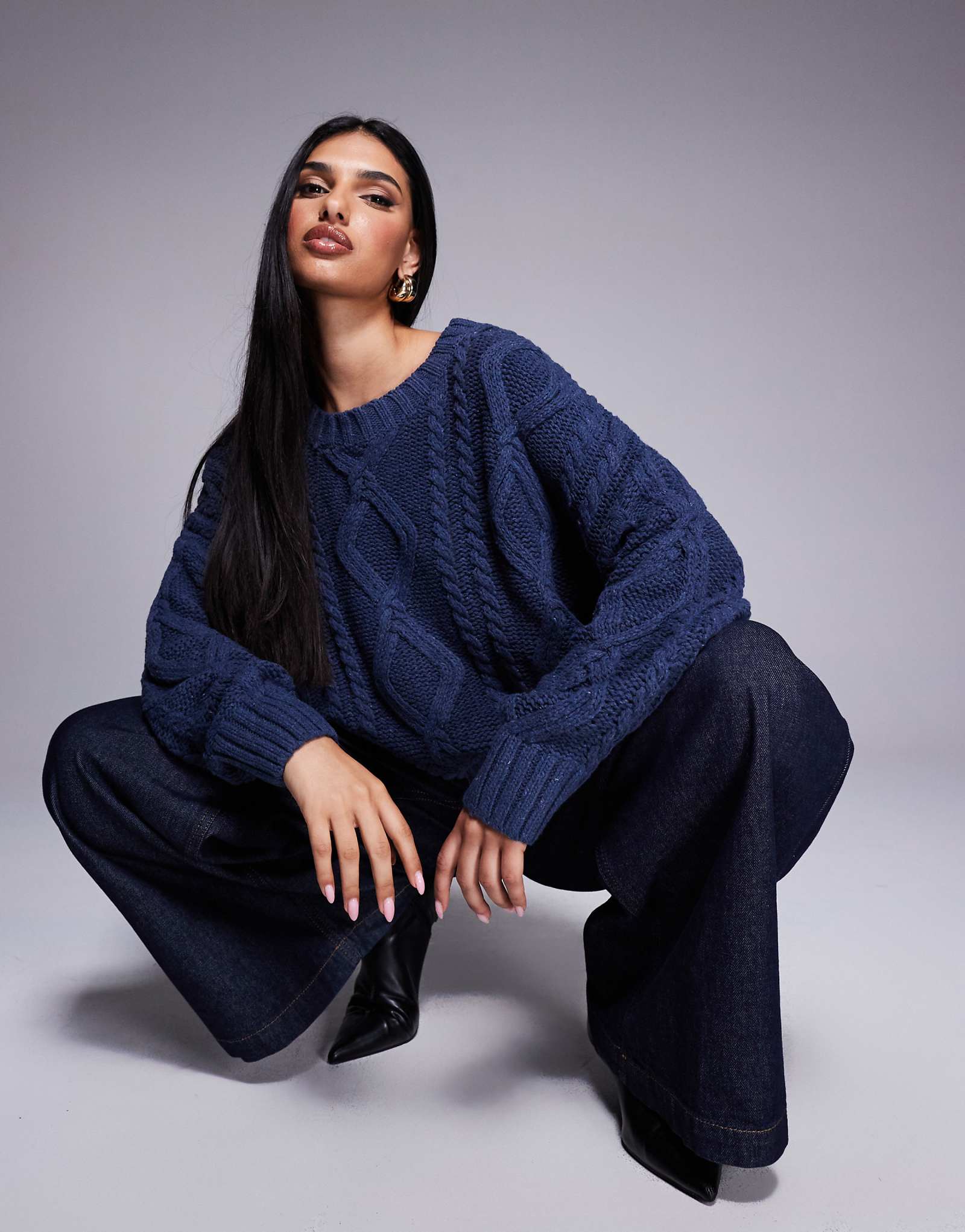 Темно-синий свитер с круглым вырезом из плотной трикотажной ткани Princess Polly темно-синего цвета 5290₽