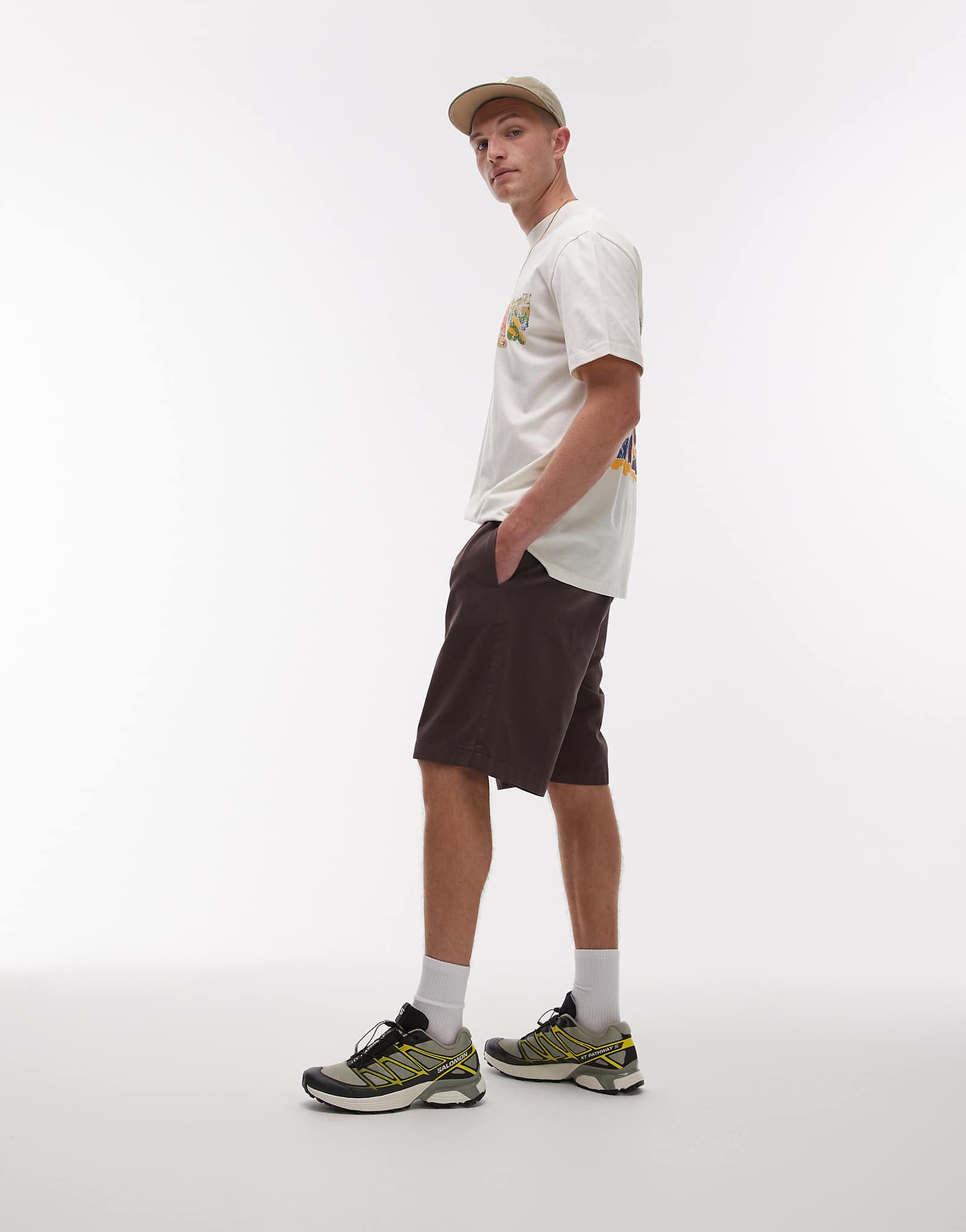 Шорты из саржи Topman коричневого цвета 7890₽