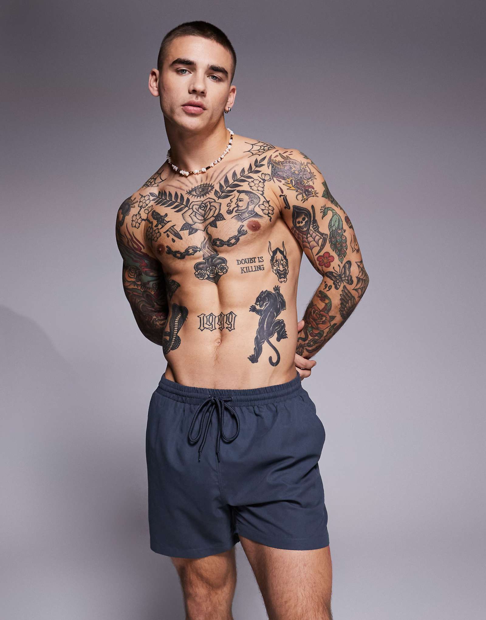 Простые плавательные шорты для Саут-Бич цвета древесного угля 4790₽