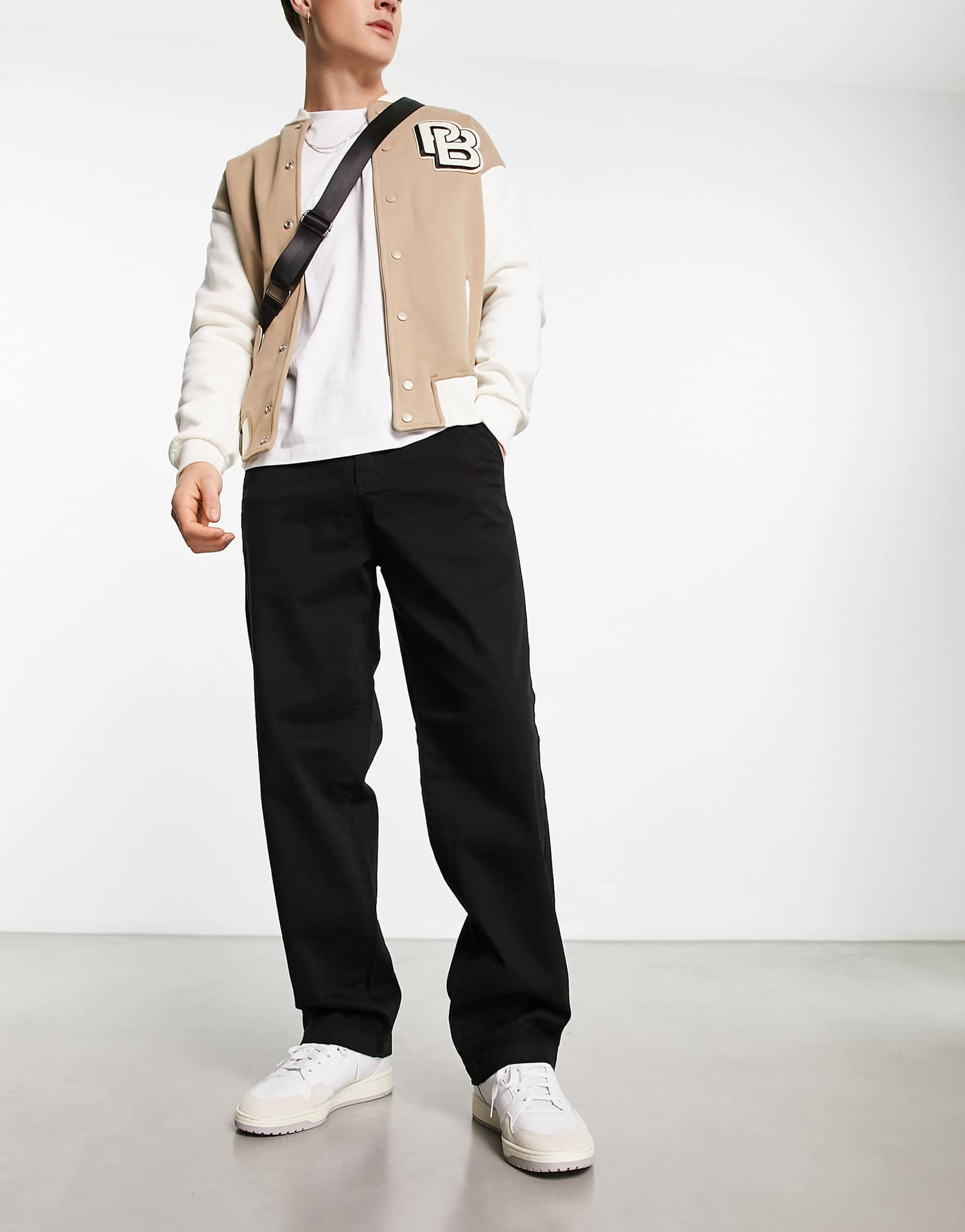 Брюки-чиносы ADPT широкого кроя черного цвета 7590₽