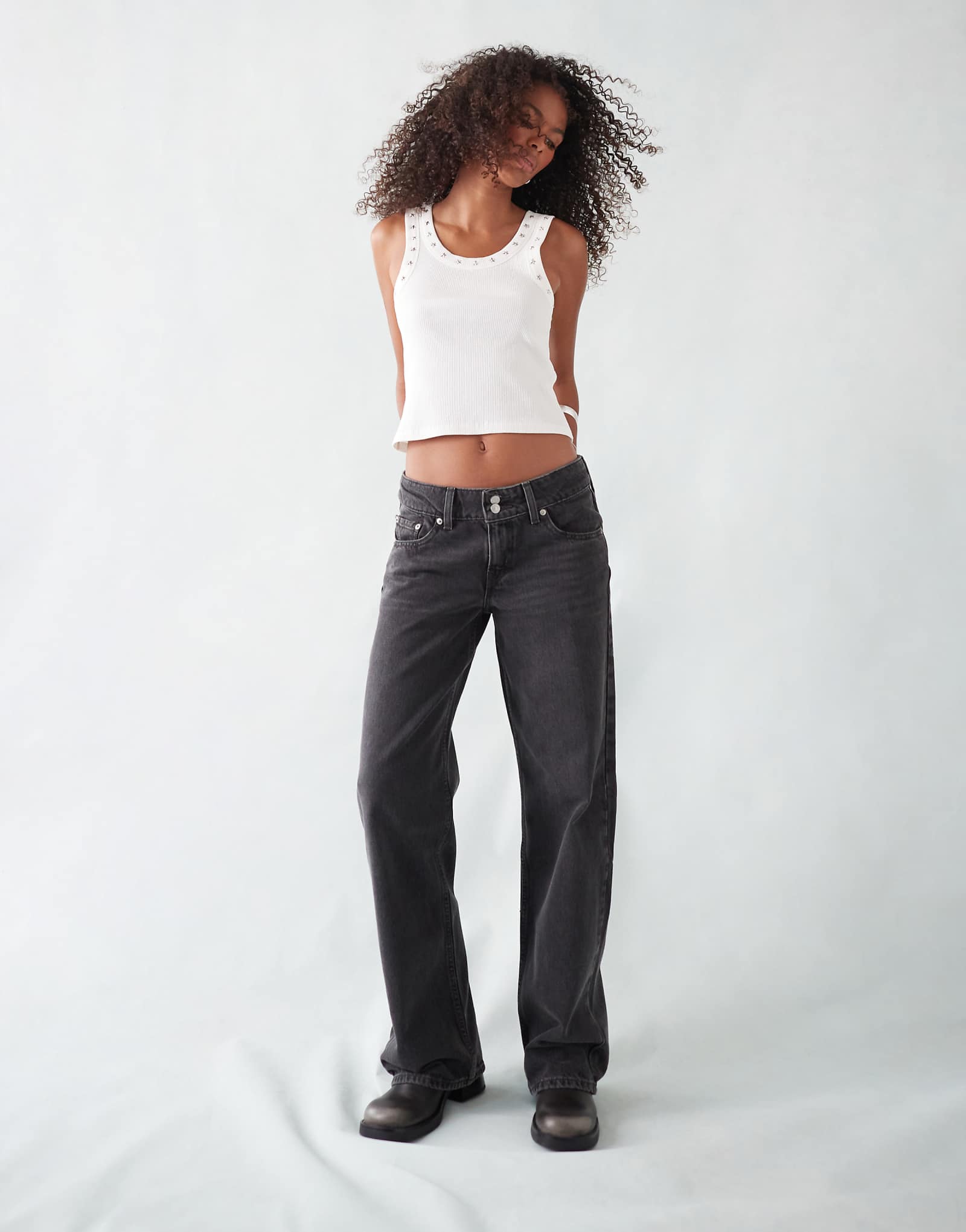 Джинсы свободного кроя Levis с заниженной талией черного цвета постиранные 19990₽