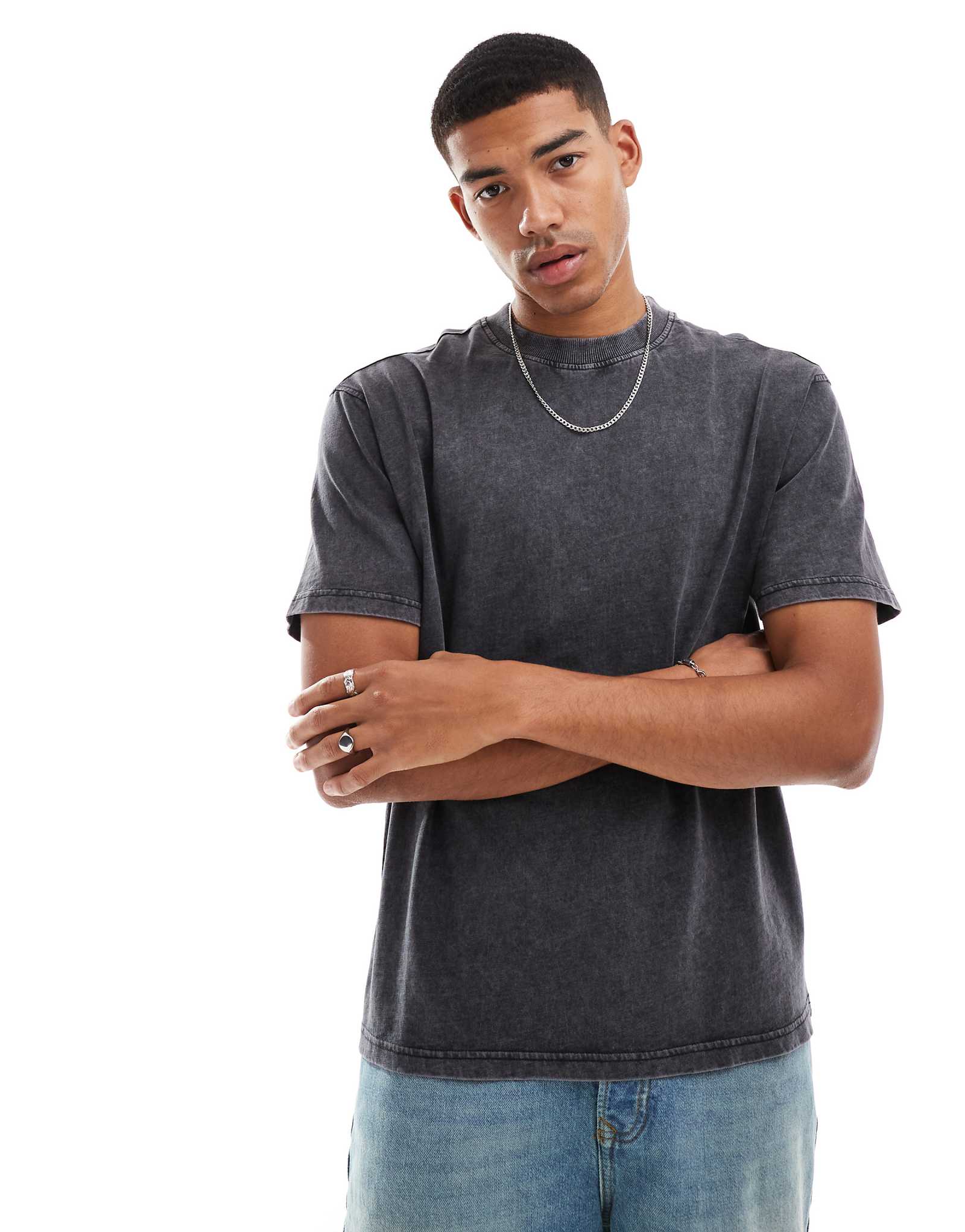 Черная футболка оверсайз с кислотной стиркой Another Influence 3690₽