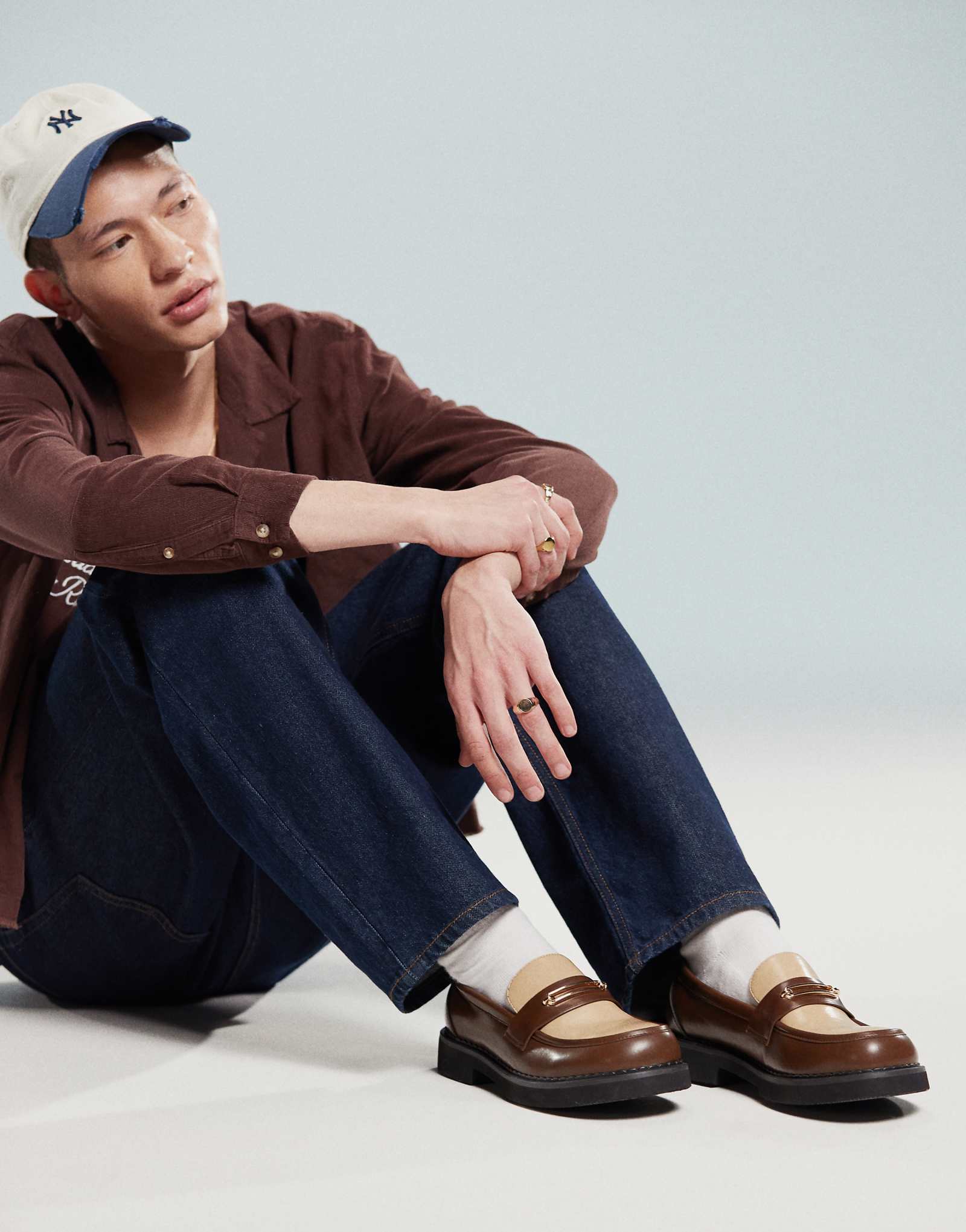 Дизайнерские мокасины ASOS коричневого и бежевого цветов с золотой фурнитурой 12290₽