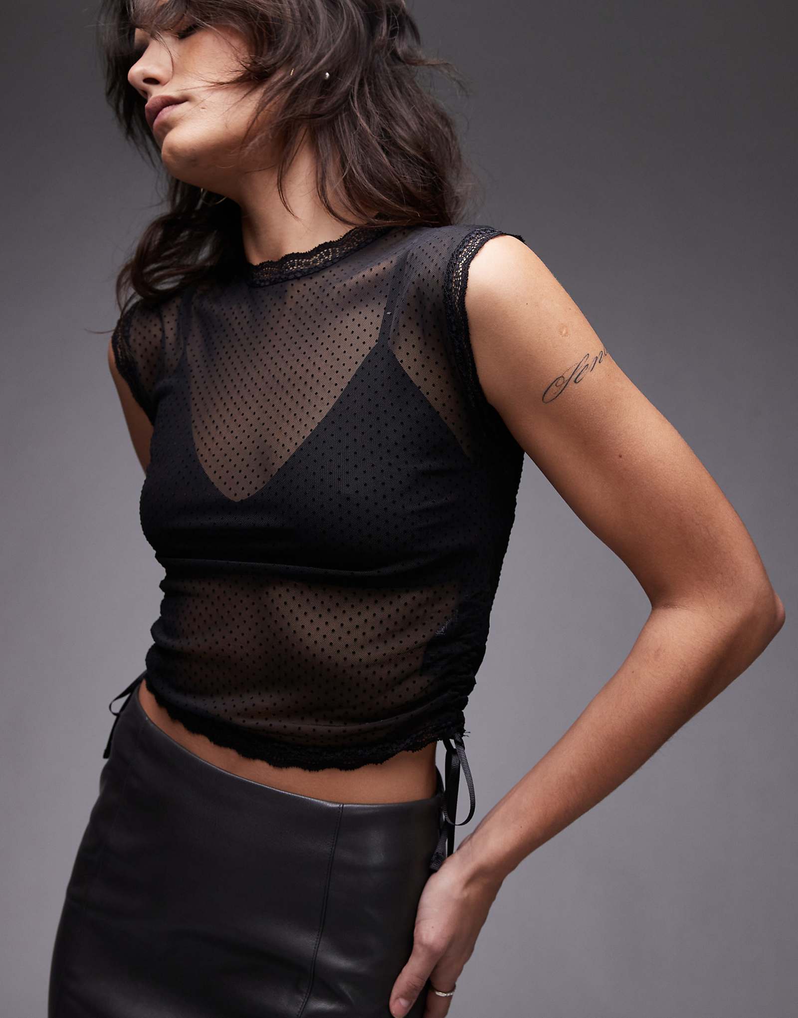 Кружевной топ AllSaints Adara черного цвета 9690₽